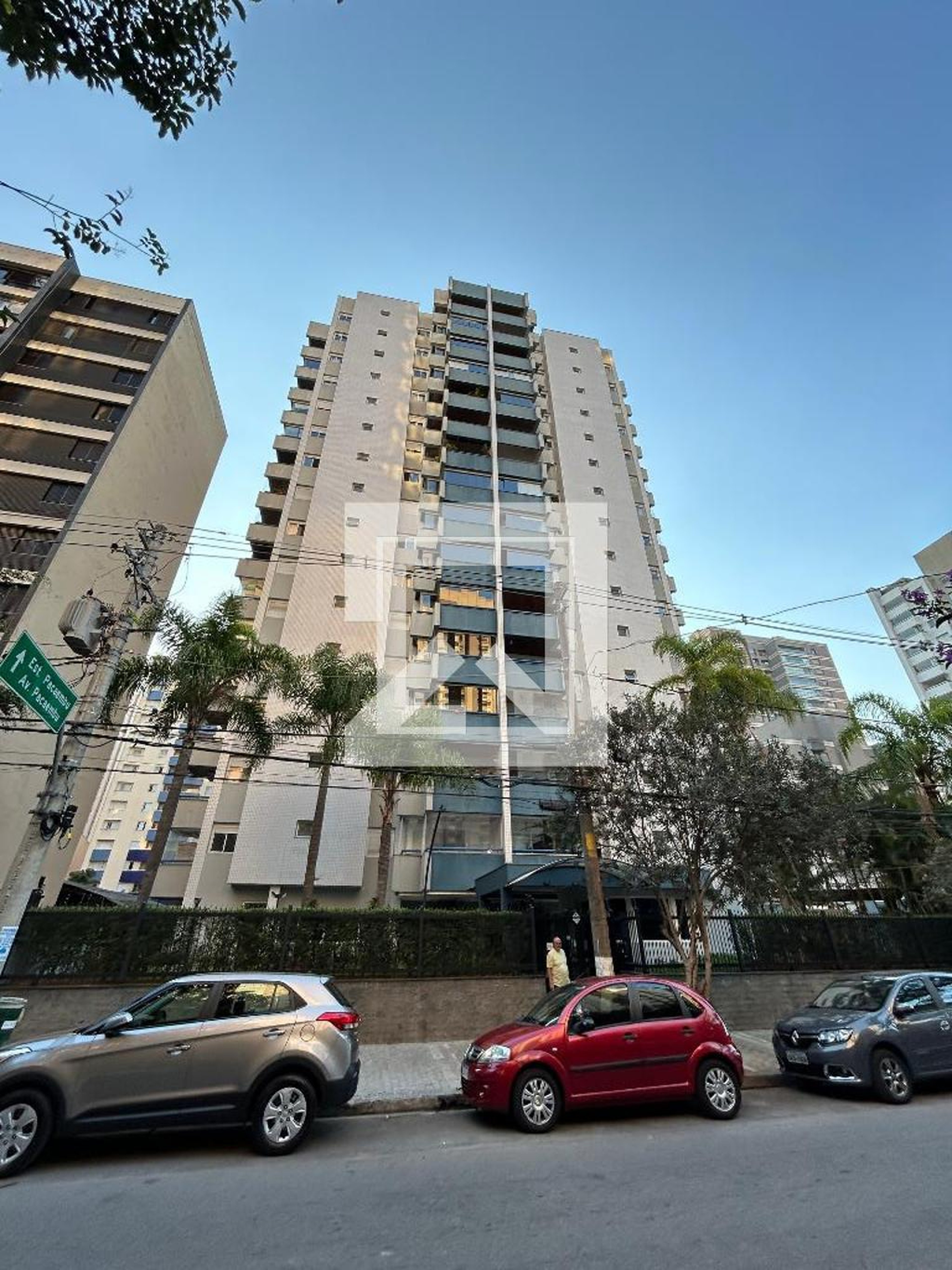 Fachada Edifício Golden Place