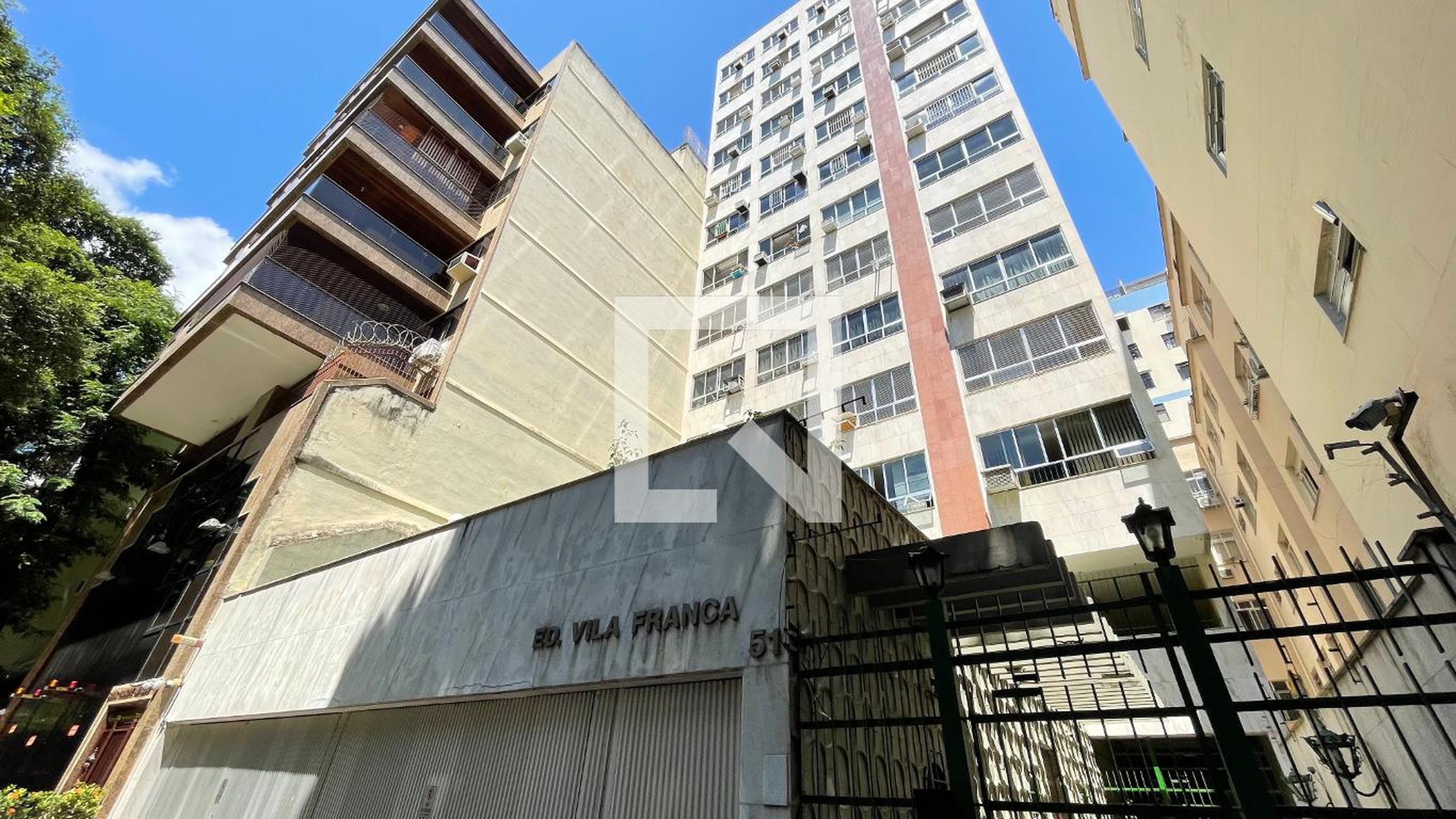 Fachada Condomínio em Rua João Alfredo, 51