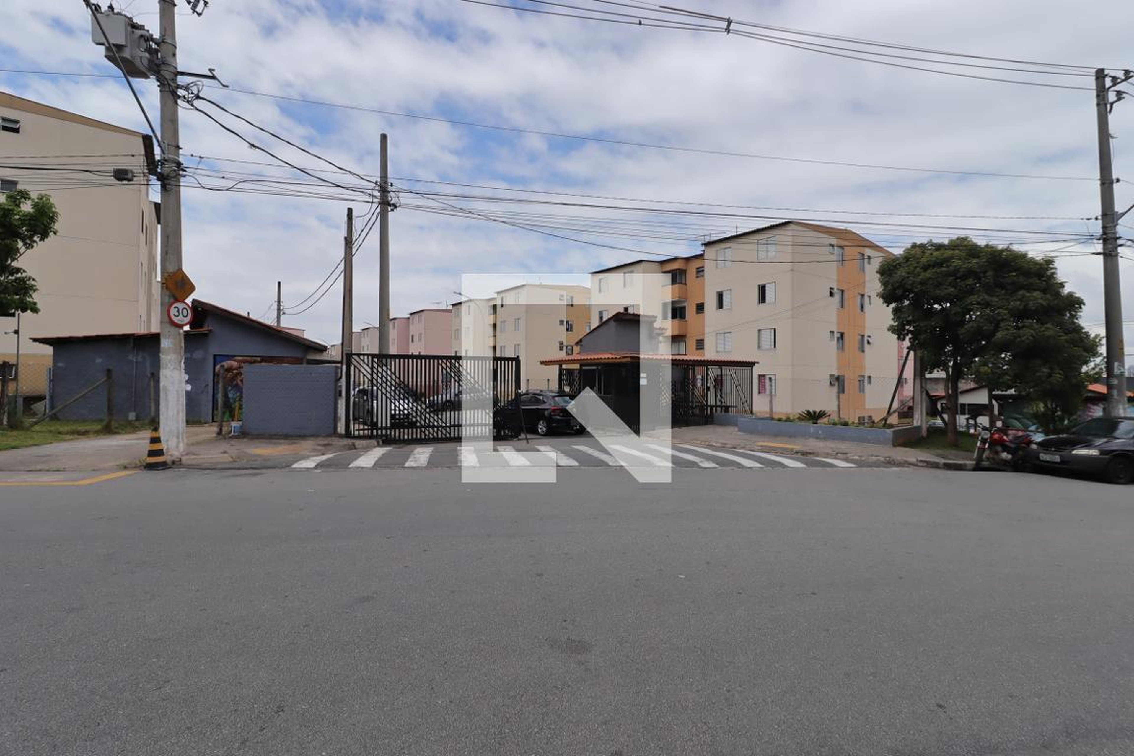 Fachada Condomínio Guaratinguetá II