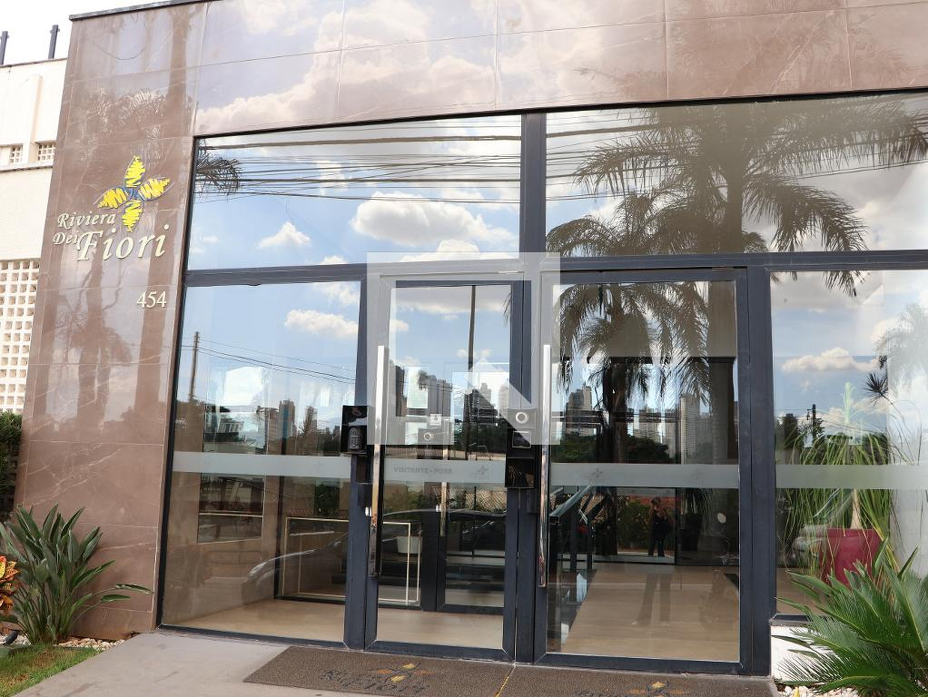 Fachada do Prédio Condomínio Riviera Dei Fiori