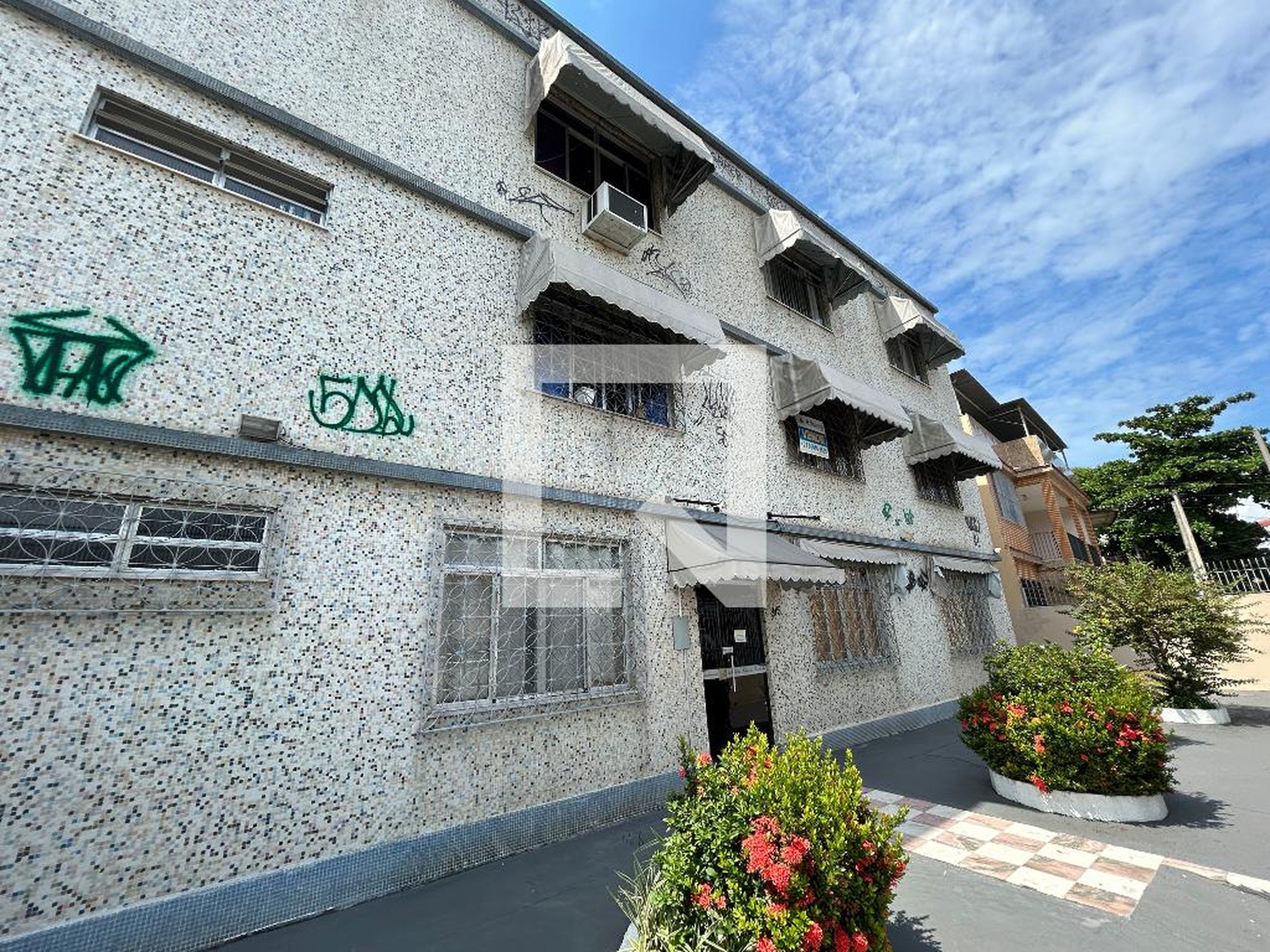 Fachada Condomínio em Estrada da Fontinha, 815