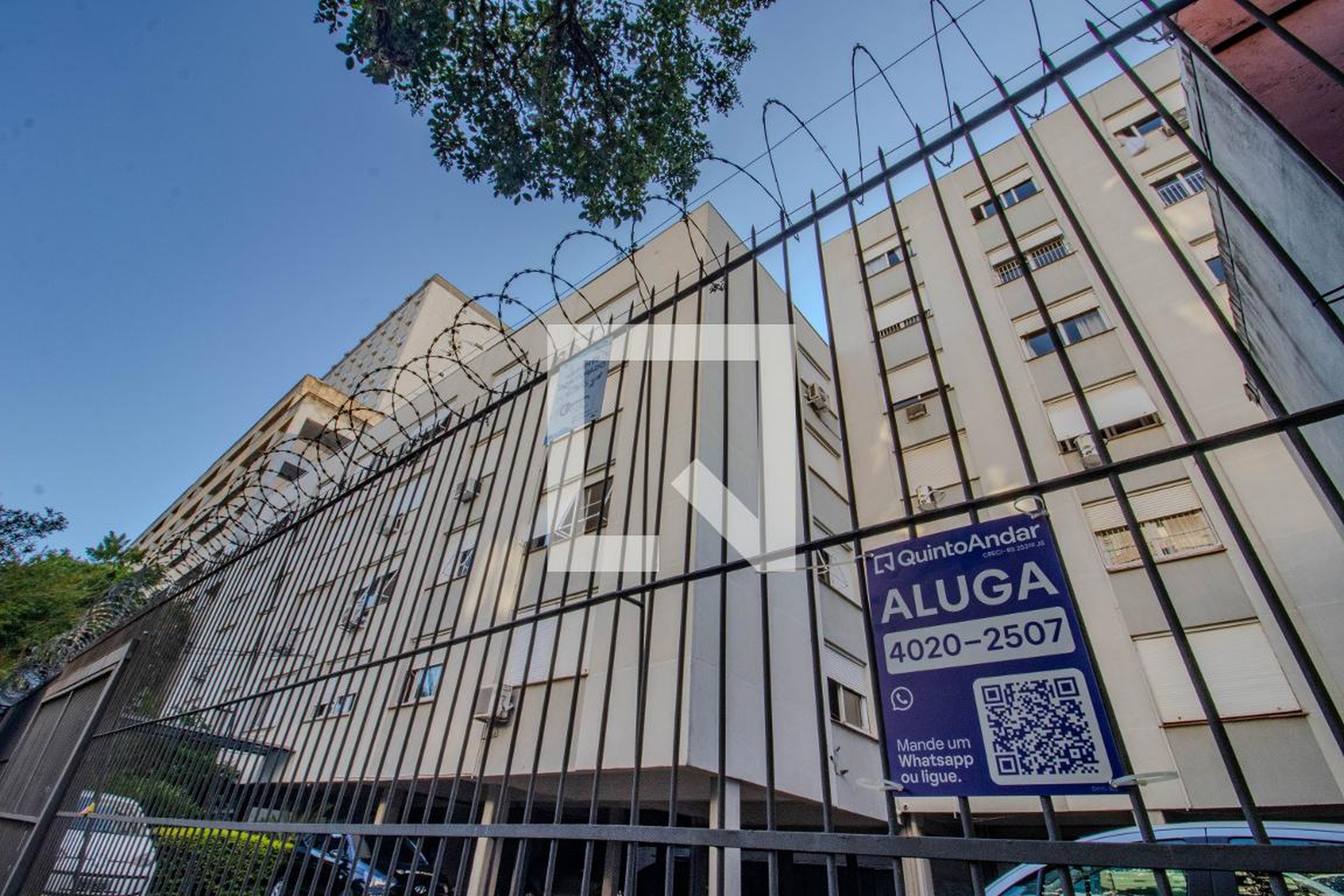 Fachada Condomínio em Avenida Mercedes, 39