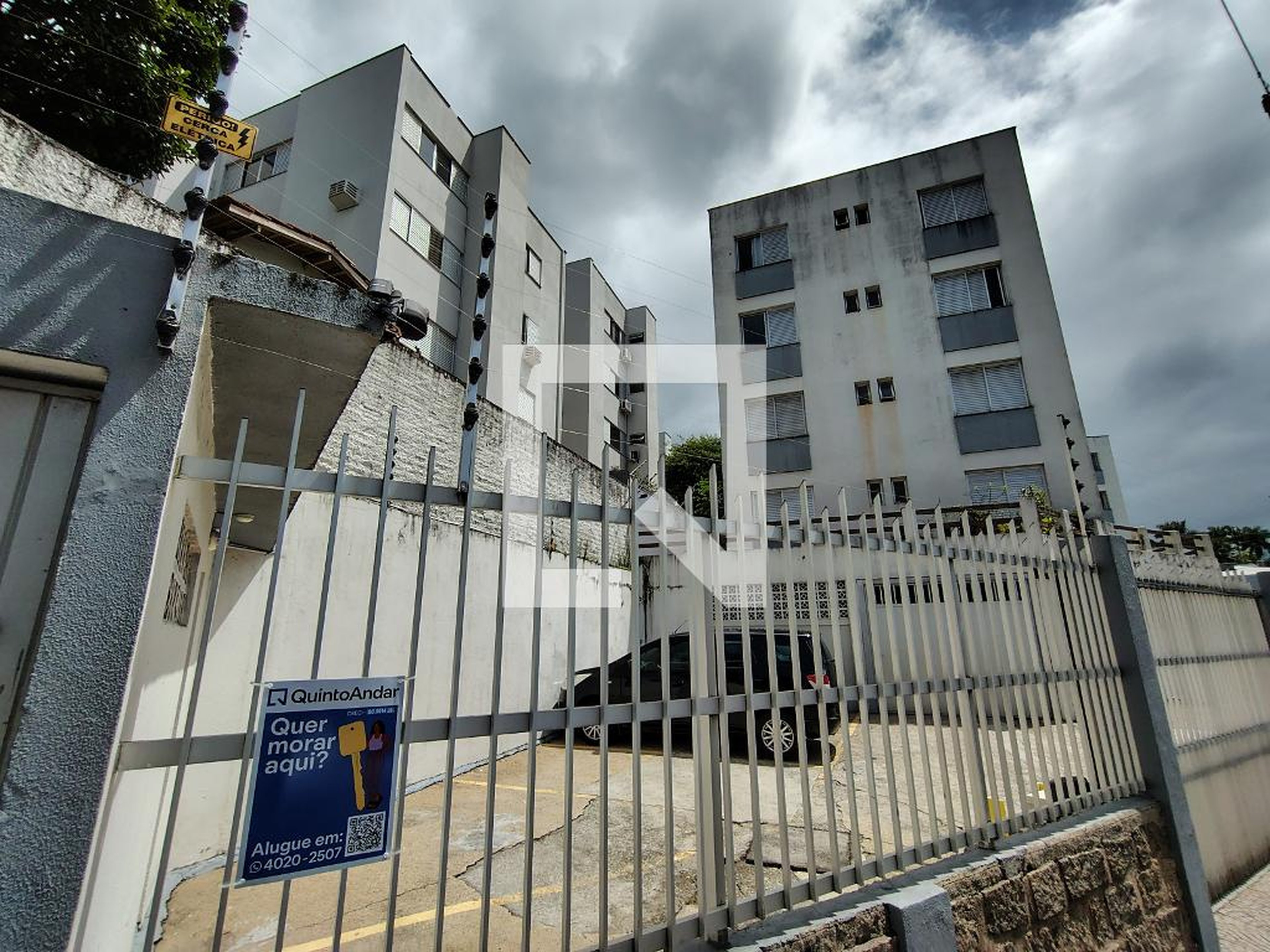 Fachada Condomínio em Rua Lauro Linhares, 1730