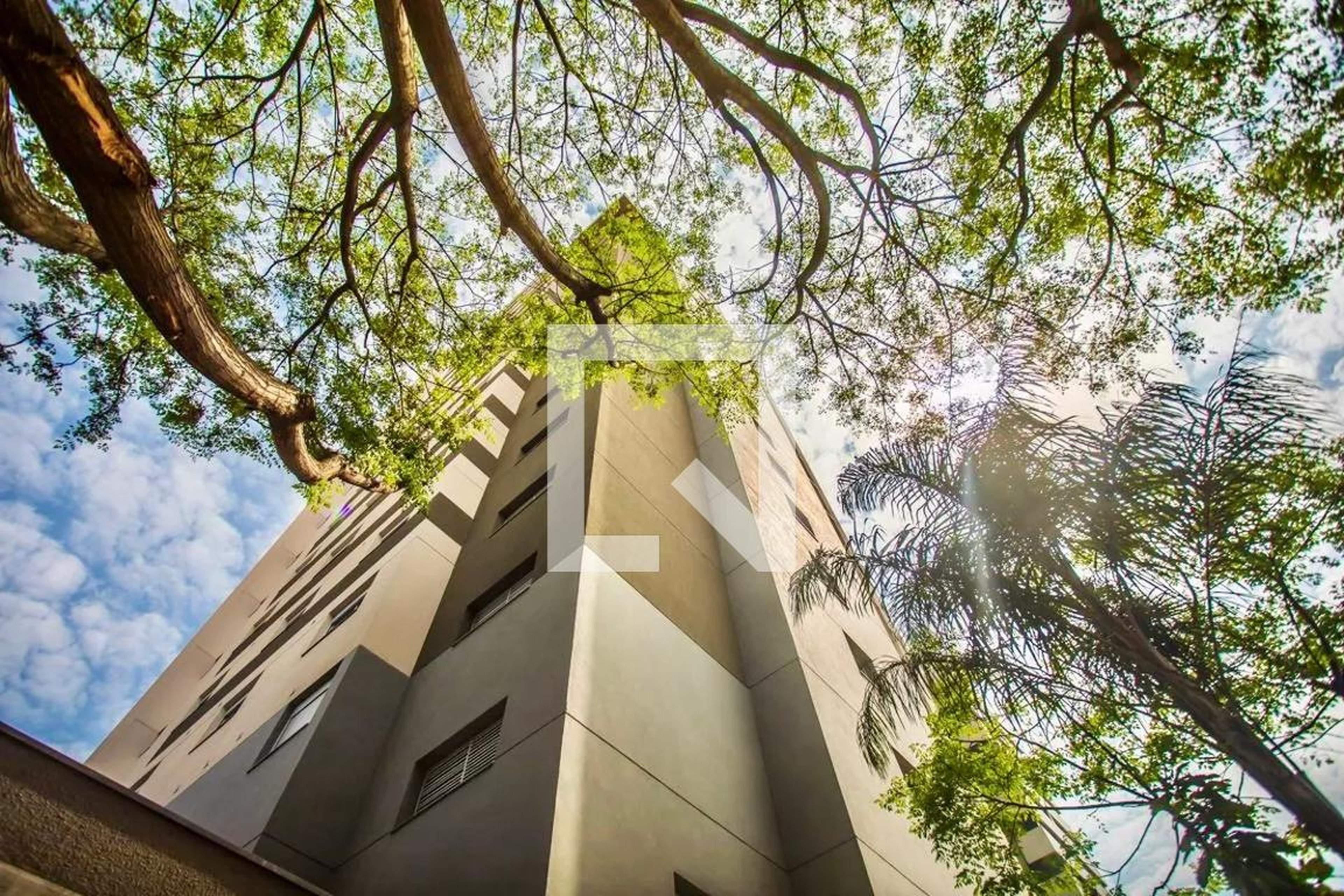 Fachada Condomínio Free Praça da Árvore