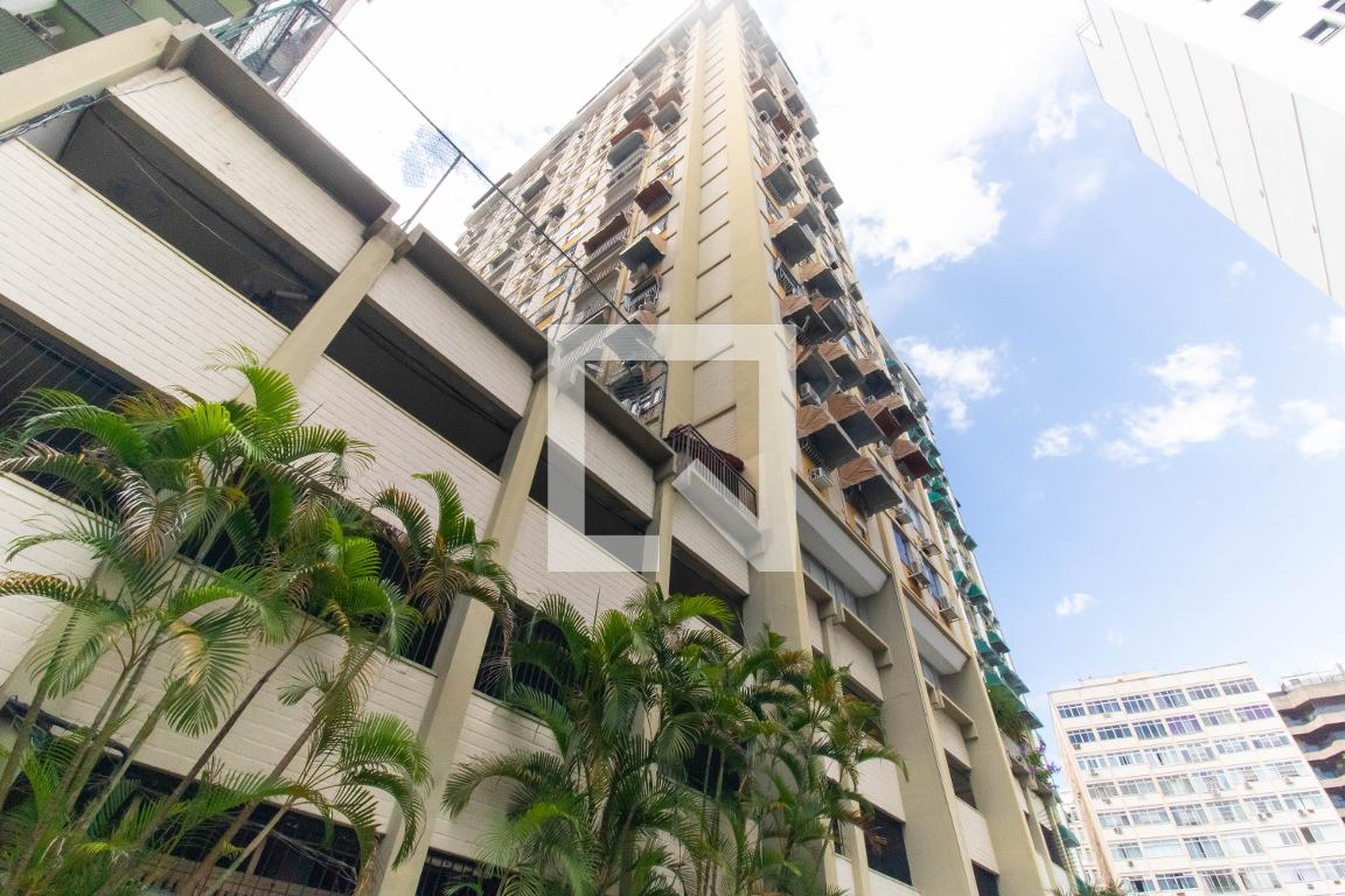 Fachada Condomínio Barão de Cayru