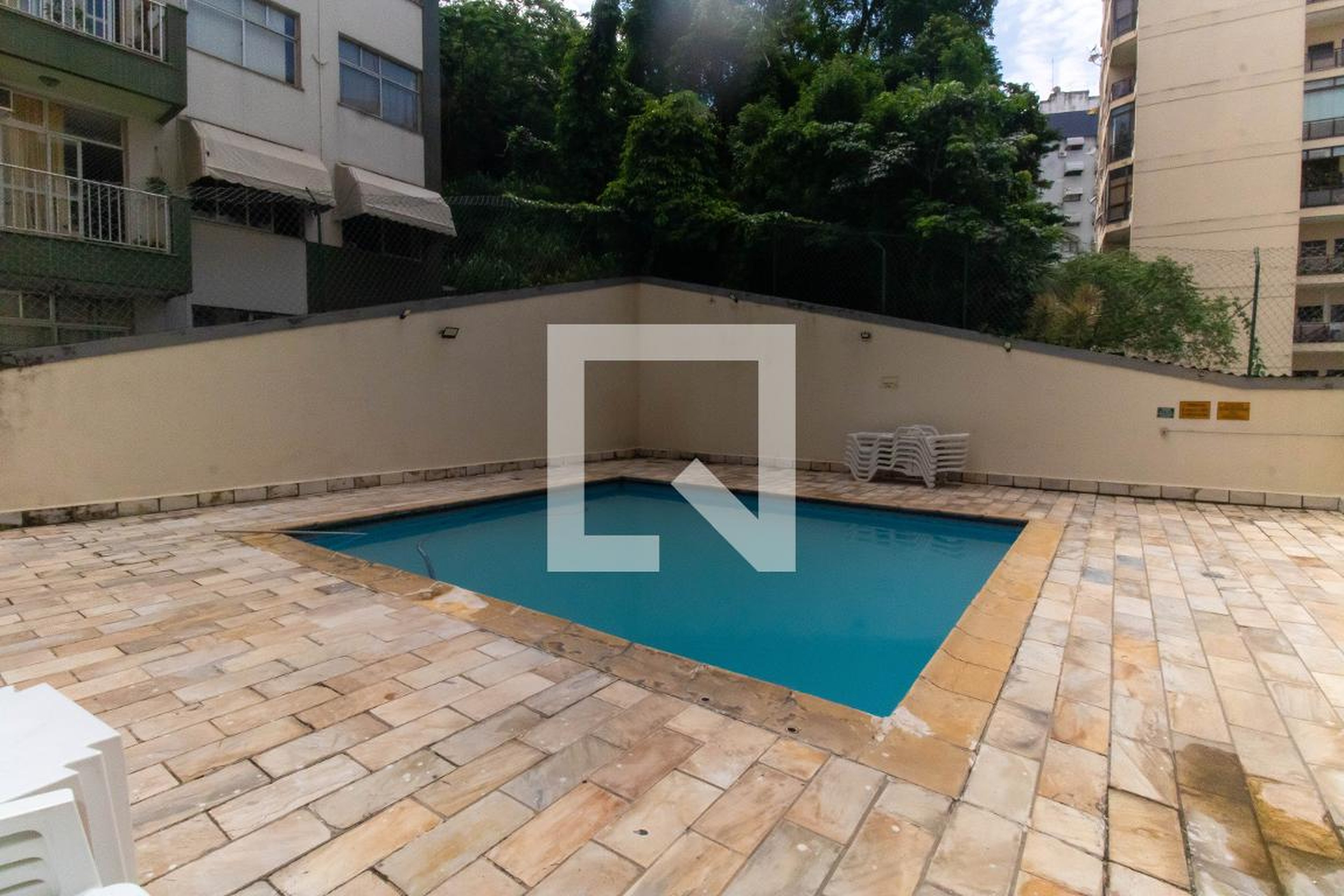 Área comum - Barão de Cayru