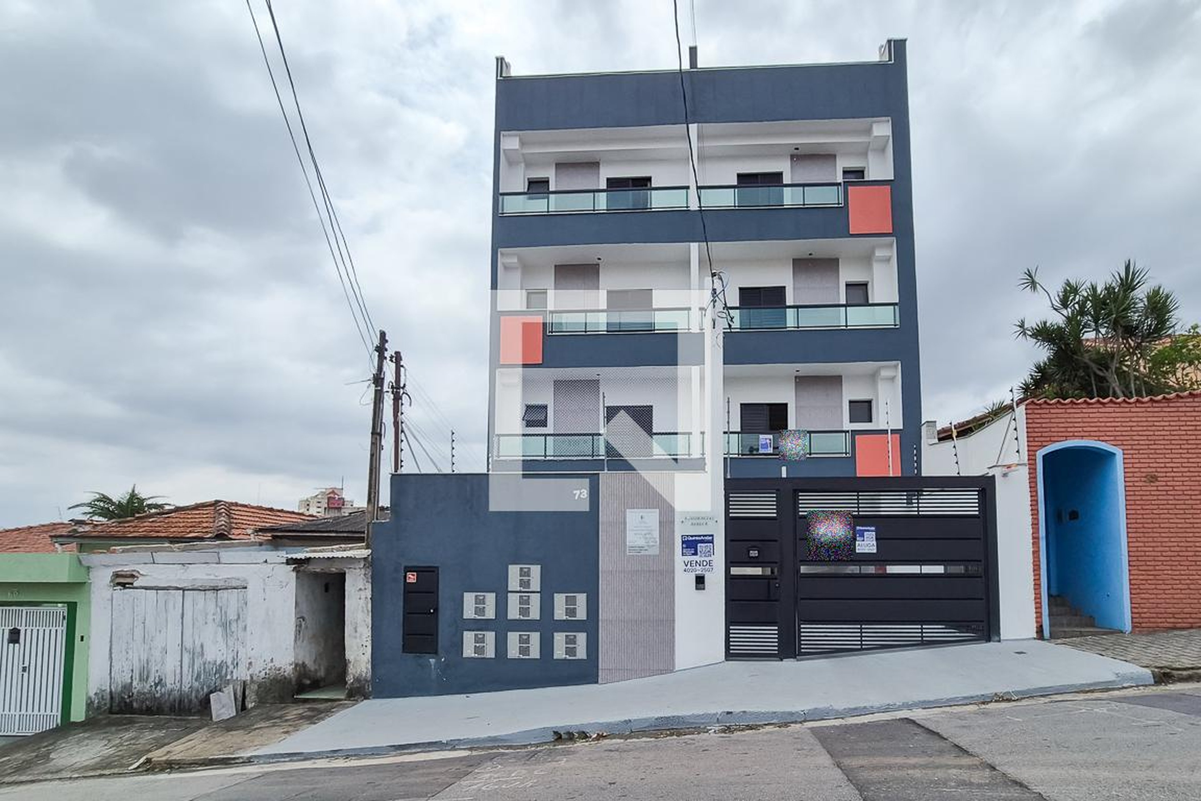 Fachada Condomínio em Rua Bom Jardim, 73