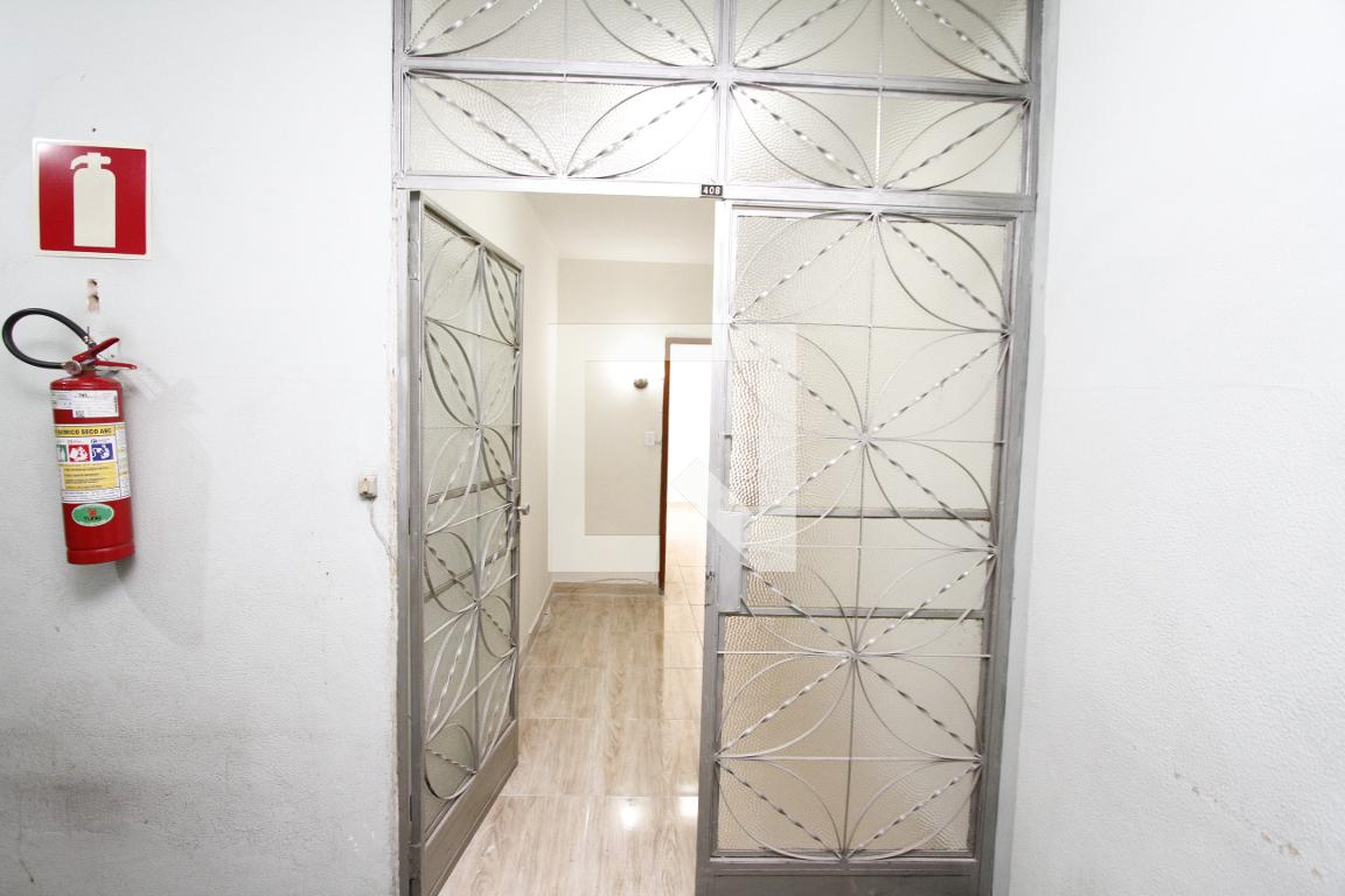 Entrada - Isaura Santos