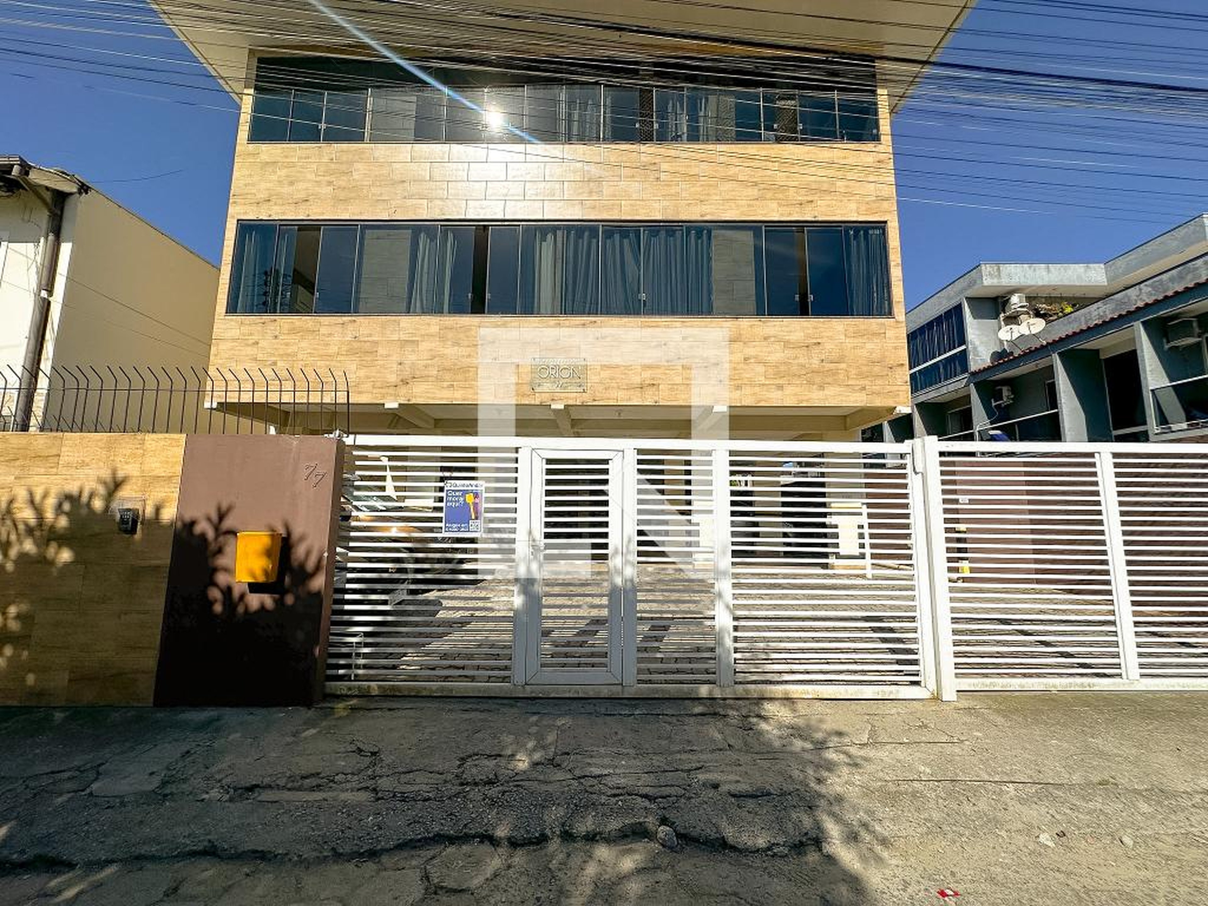 Fachada Condomínio em Servidão Euclides Lago, 77