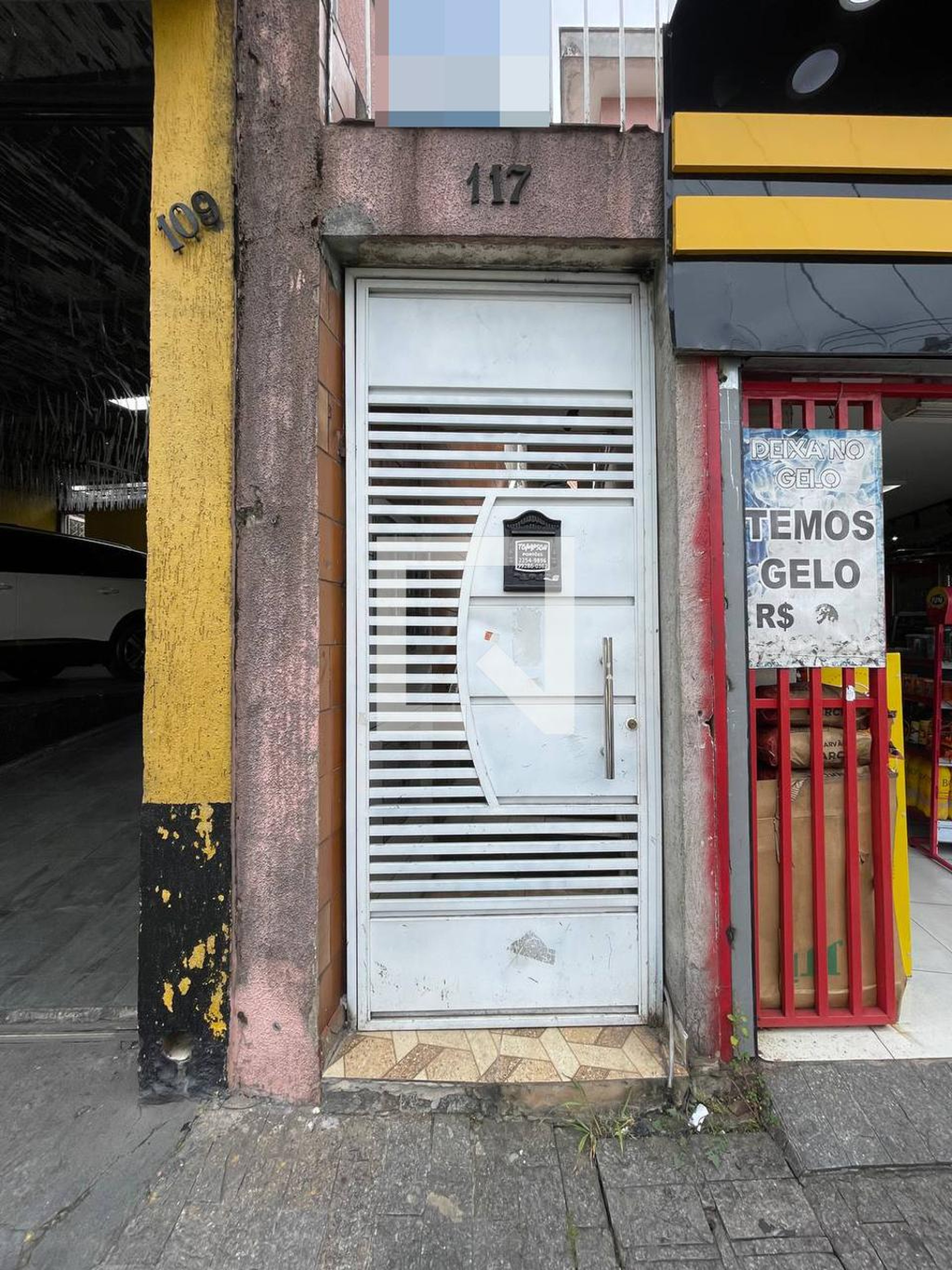 Fachada Condomínio em Avenida Aldeia Manuel Antônio, 117