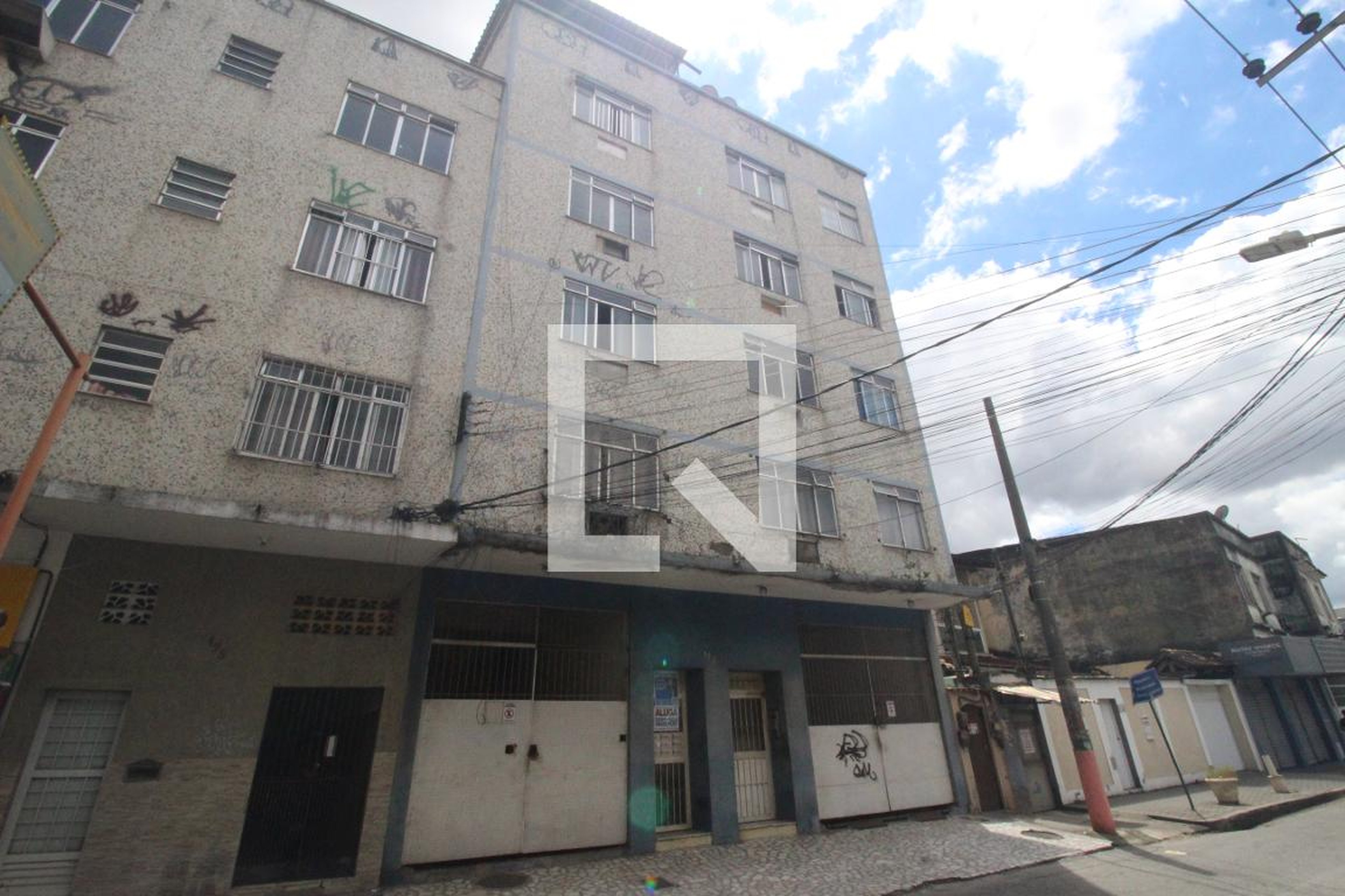 Fachada Condomínio em Rua Mario de Araújo, 172