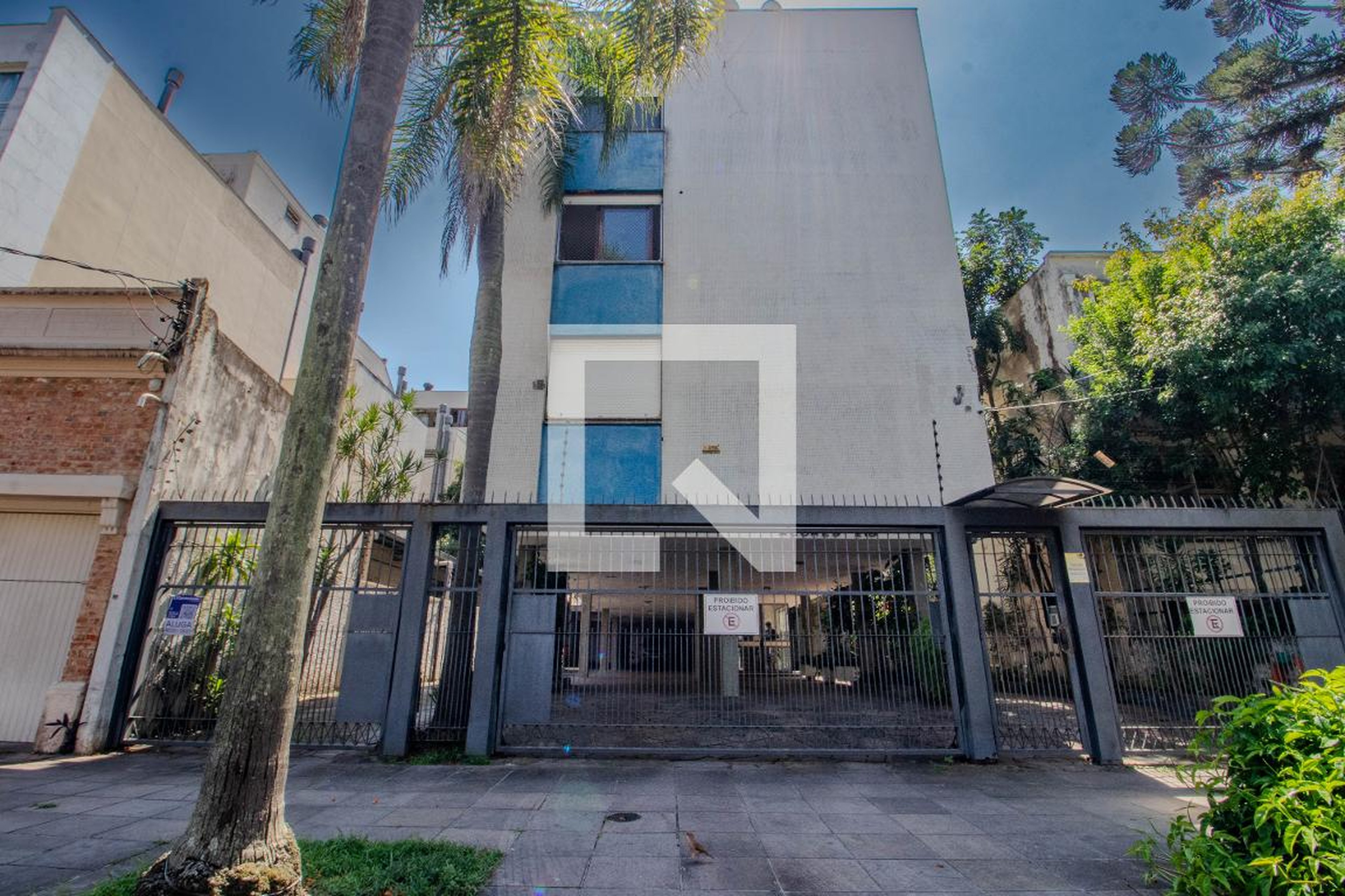 Fachada Condomínio em Rua Casemiro de Abreu, 218