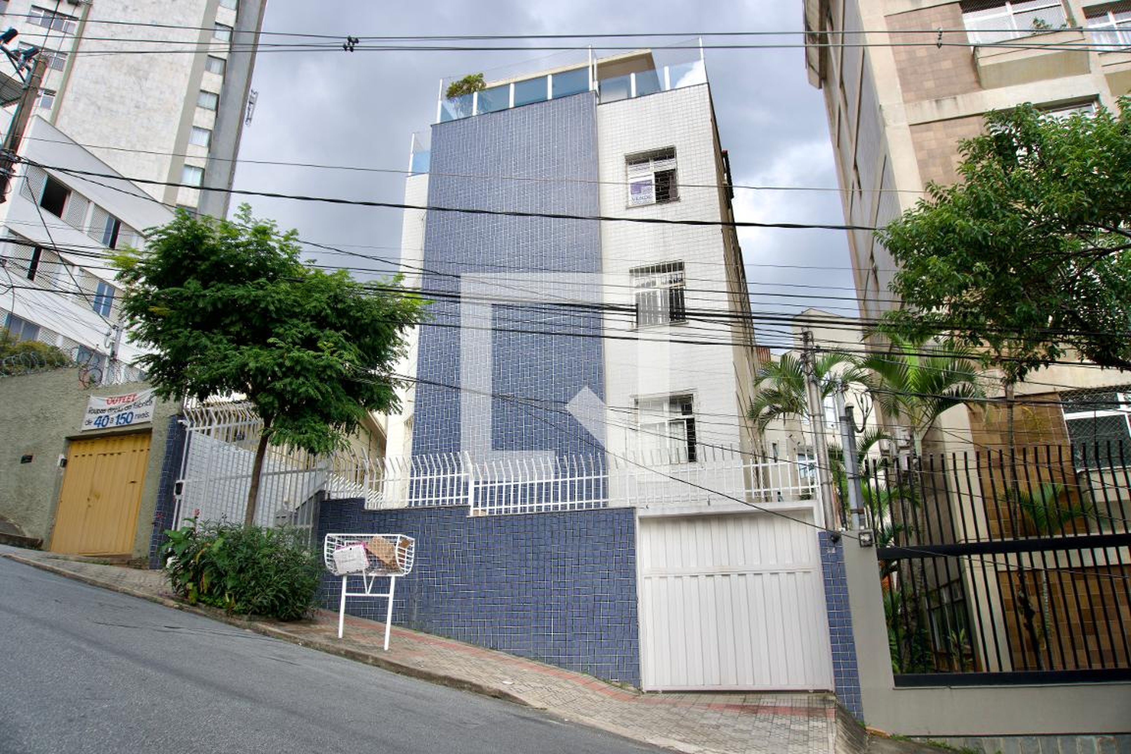 Fachada do Prédio Condomínio em Rua Campo Belo, 28