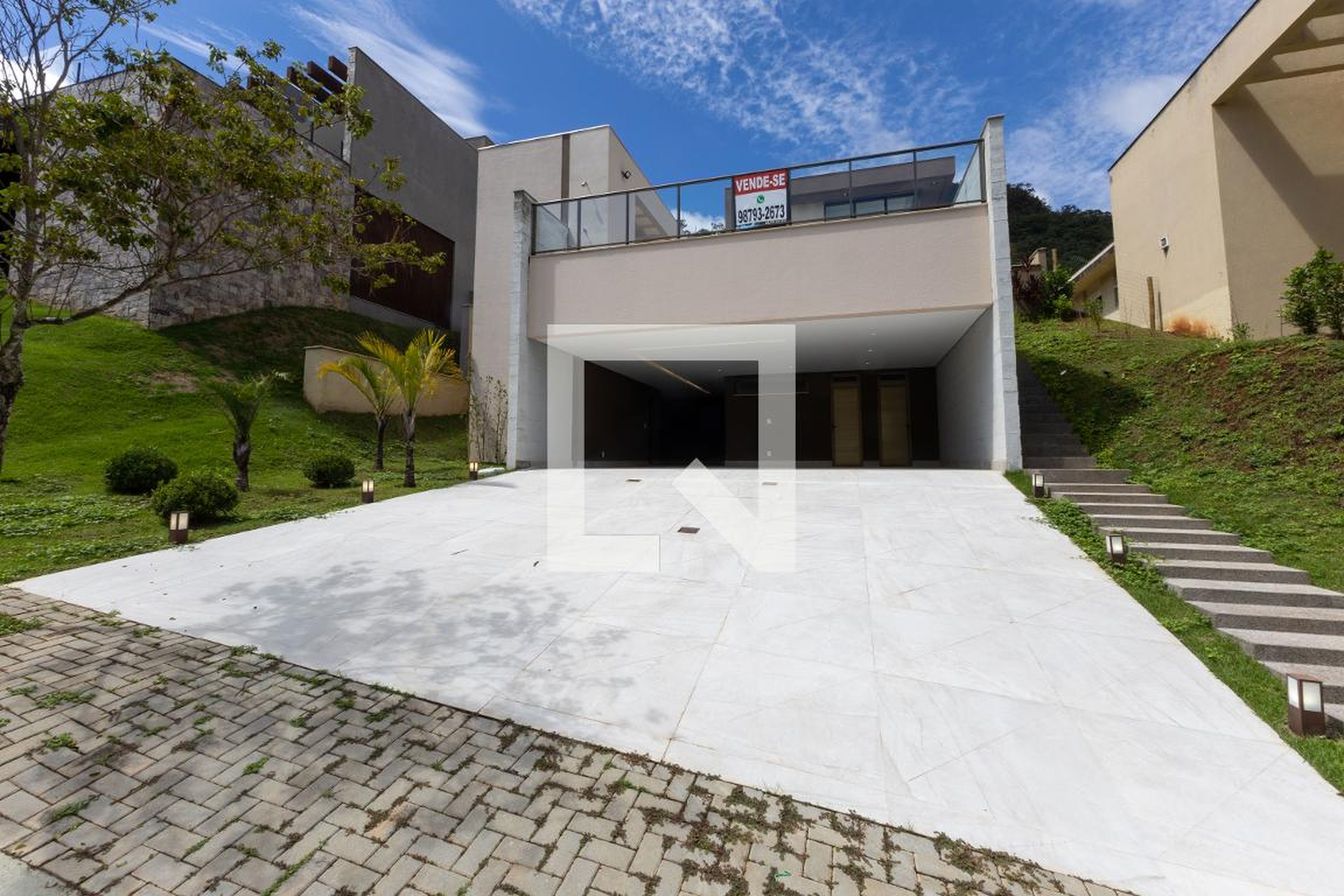 Fachada Condomínio em Via Solaris, 10