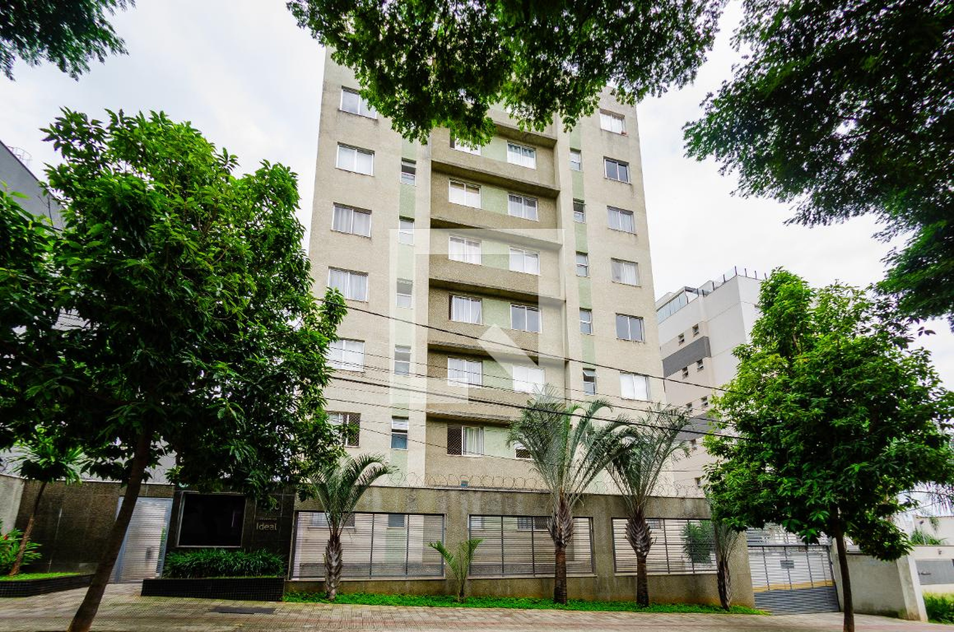 Fachada Condomínio em Rua Júlio de Castilho, 1000