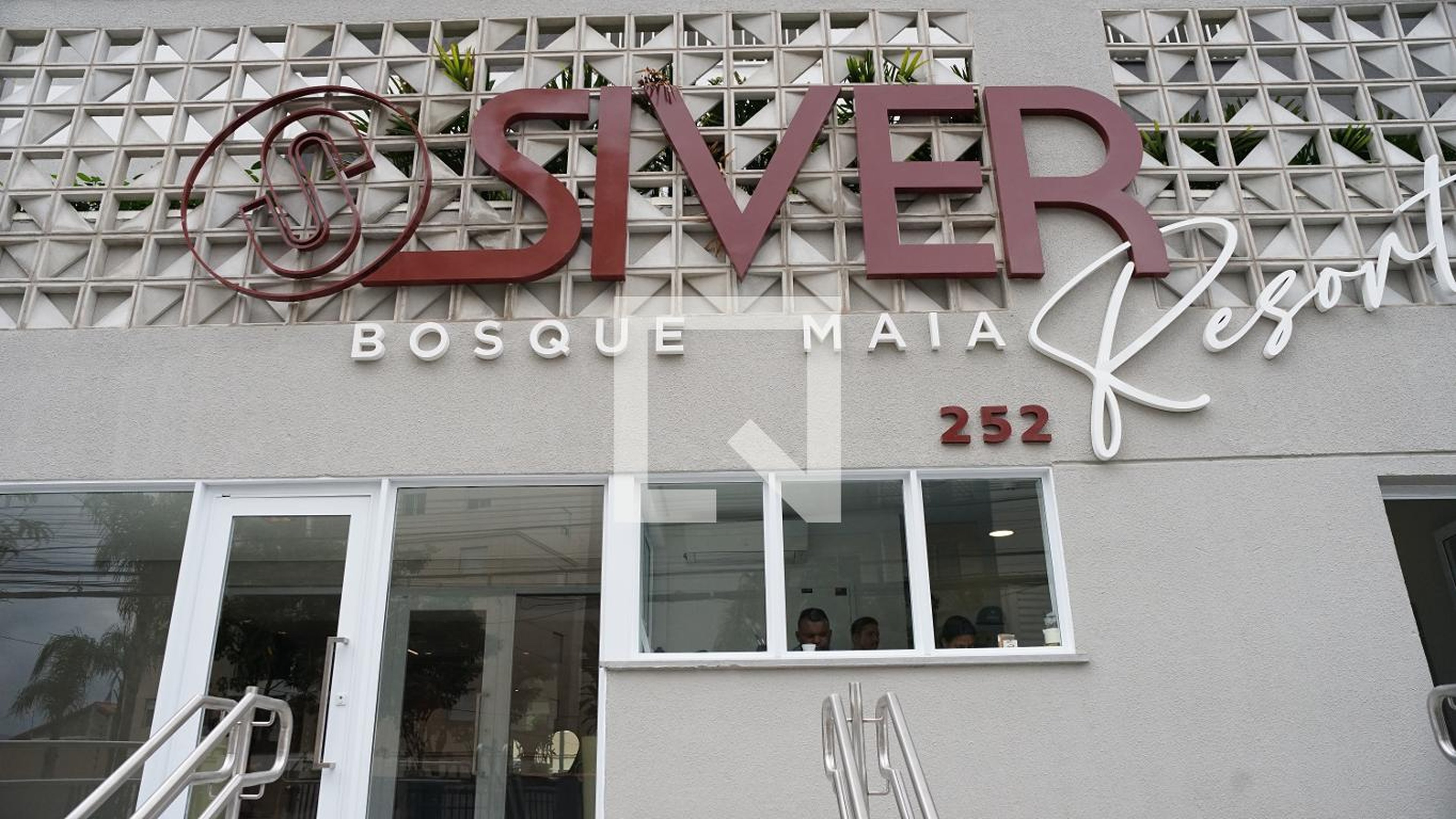 Fachada Condomínio Siver Resort Bosque Maia