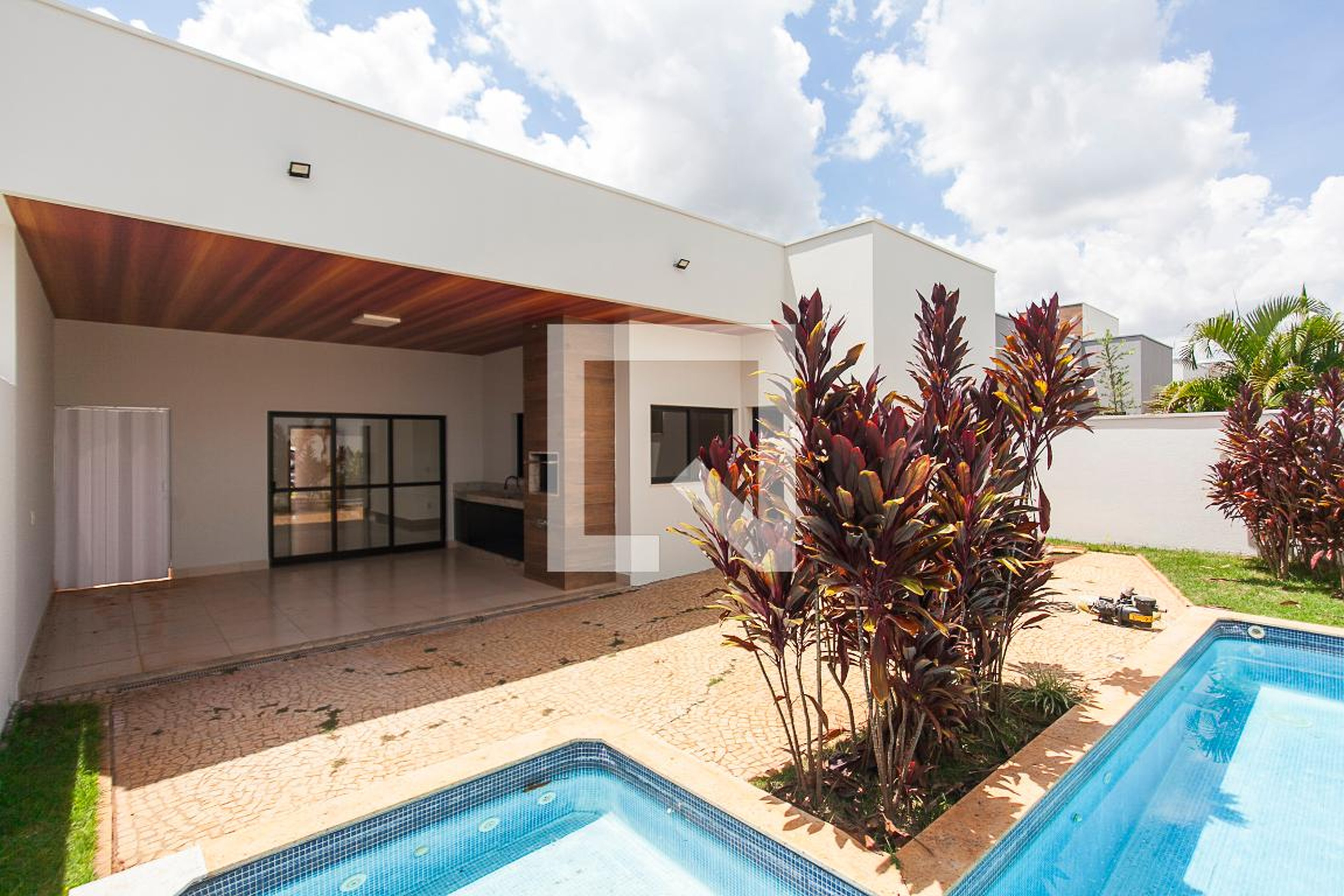 Piscina - Varanda Sul