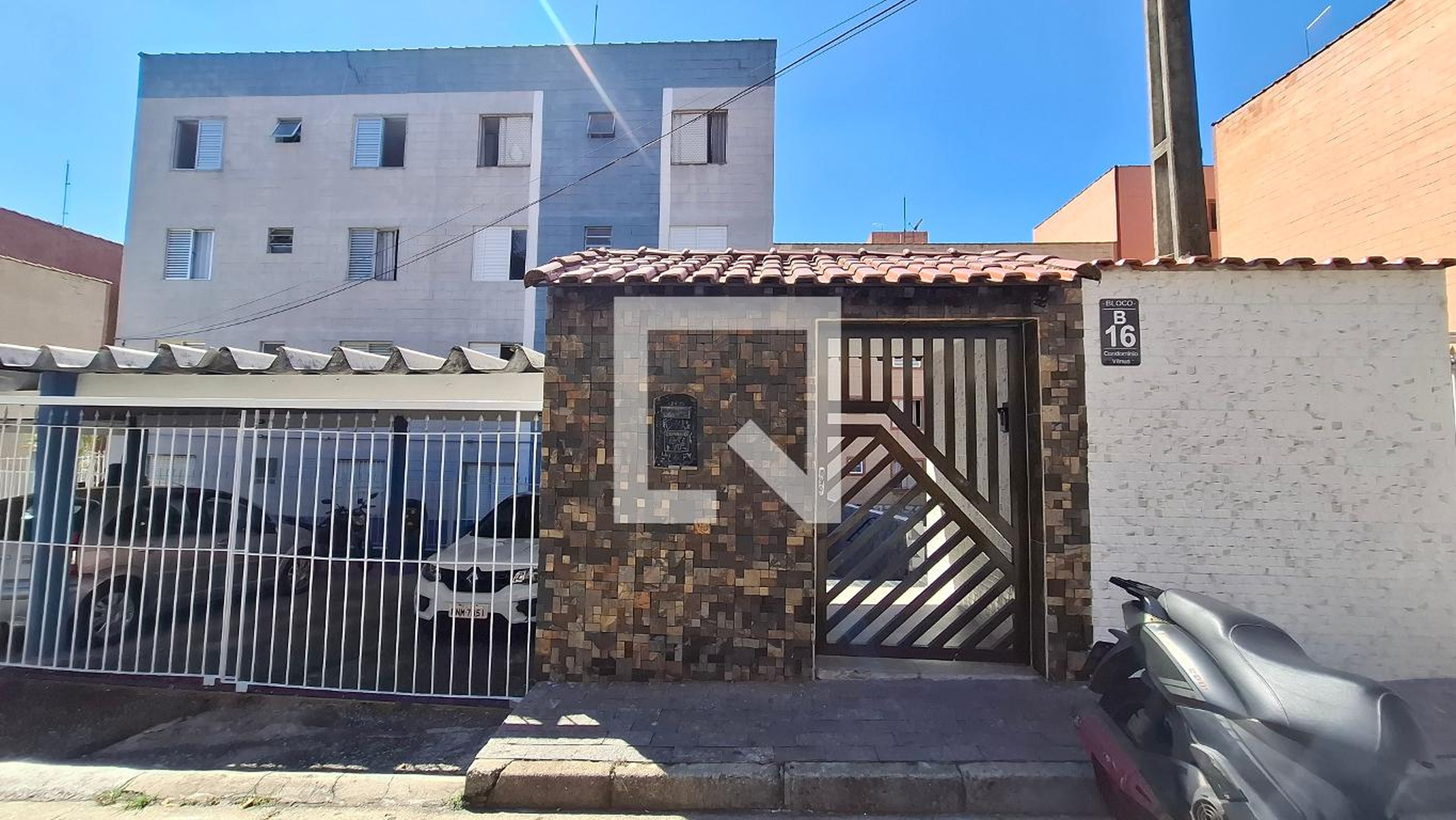 Fachada Condomínio em Rua Abel Ferreira, 16