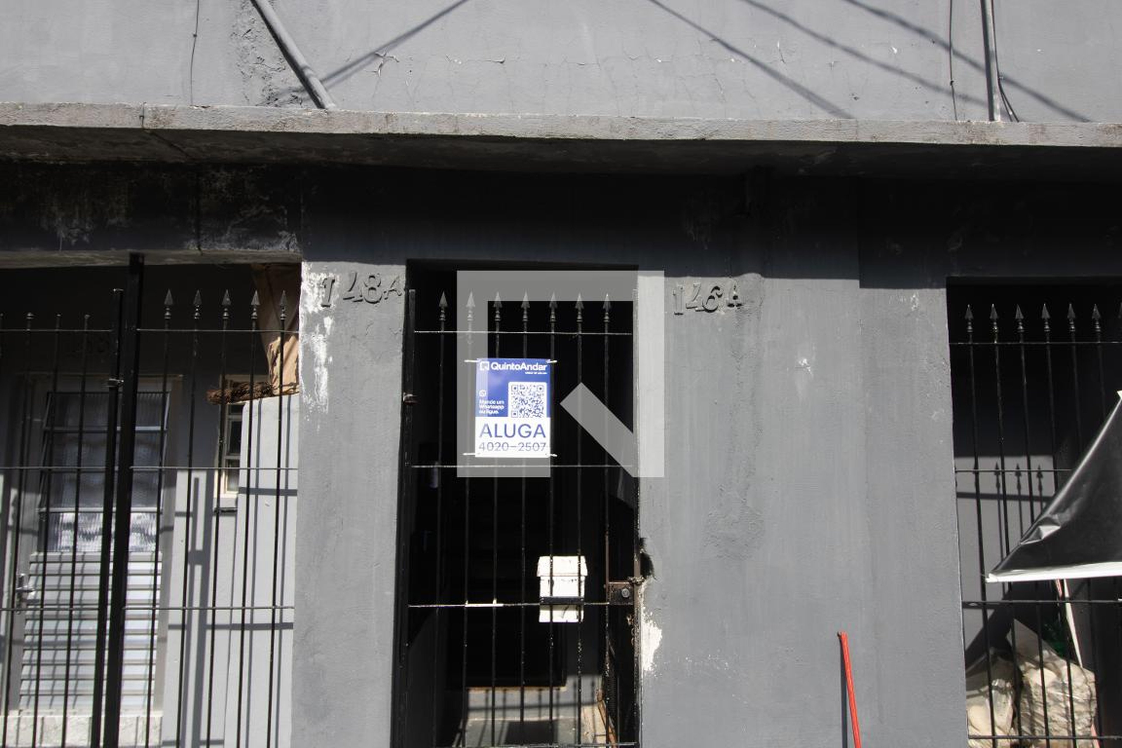 Fachada Condomínio em Rua Anita Sabá, 146