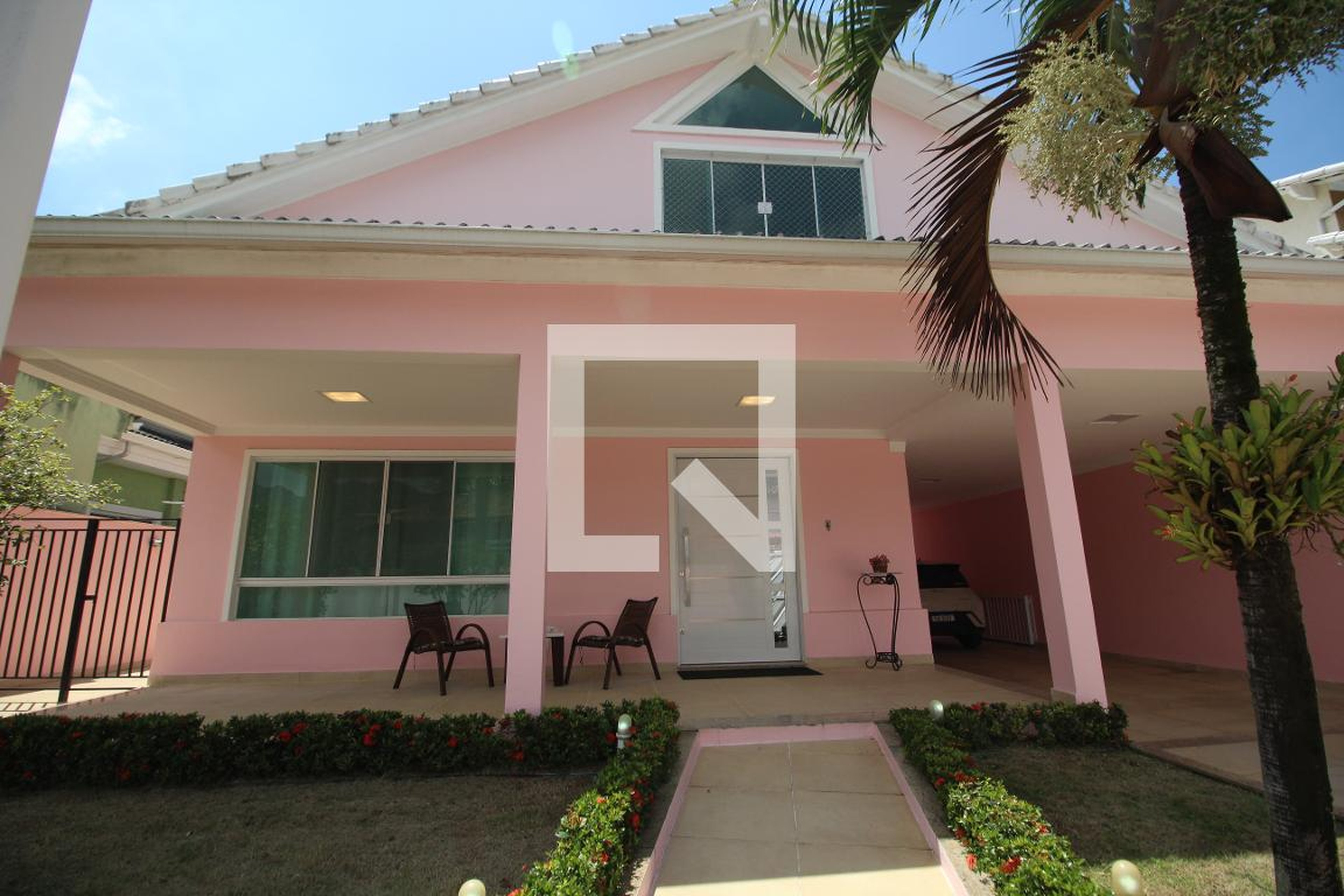 Fachada Condomínio em Rua Padre Agostinho Mendicute, 105