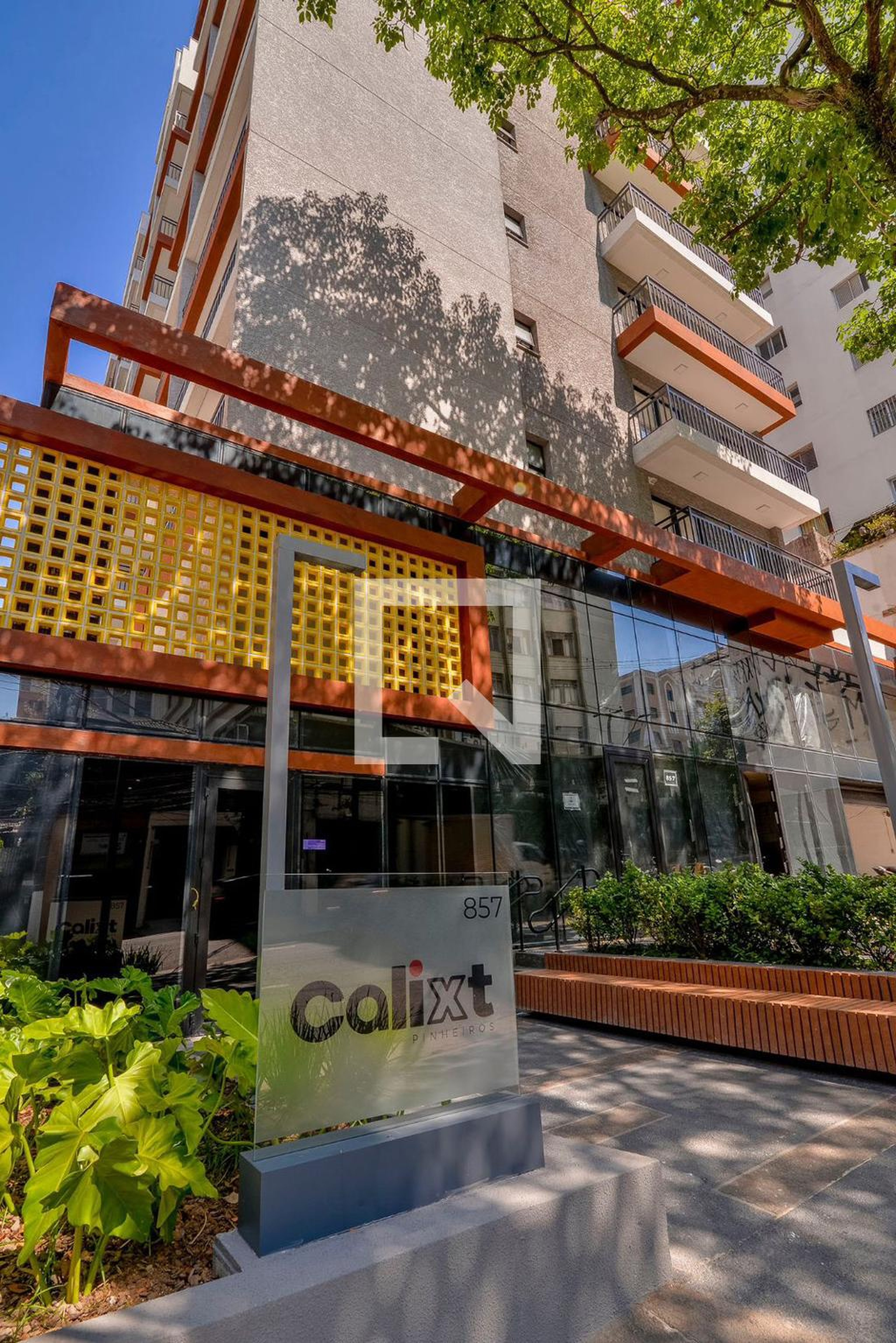 Fachada Condomínio Calixt Pinheiros