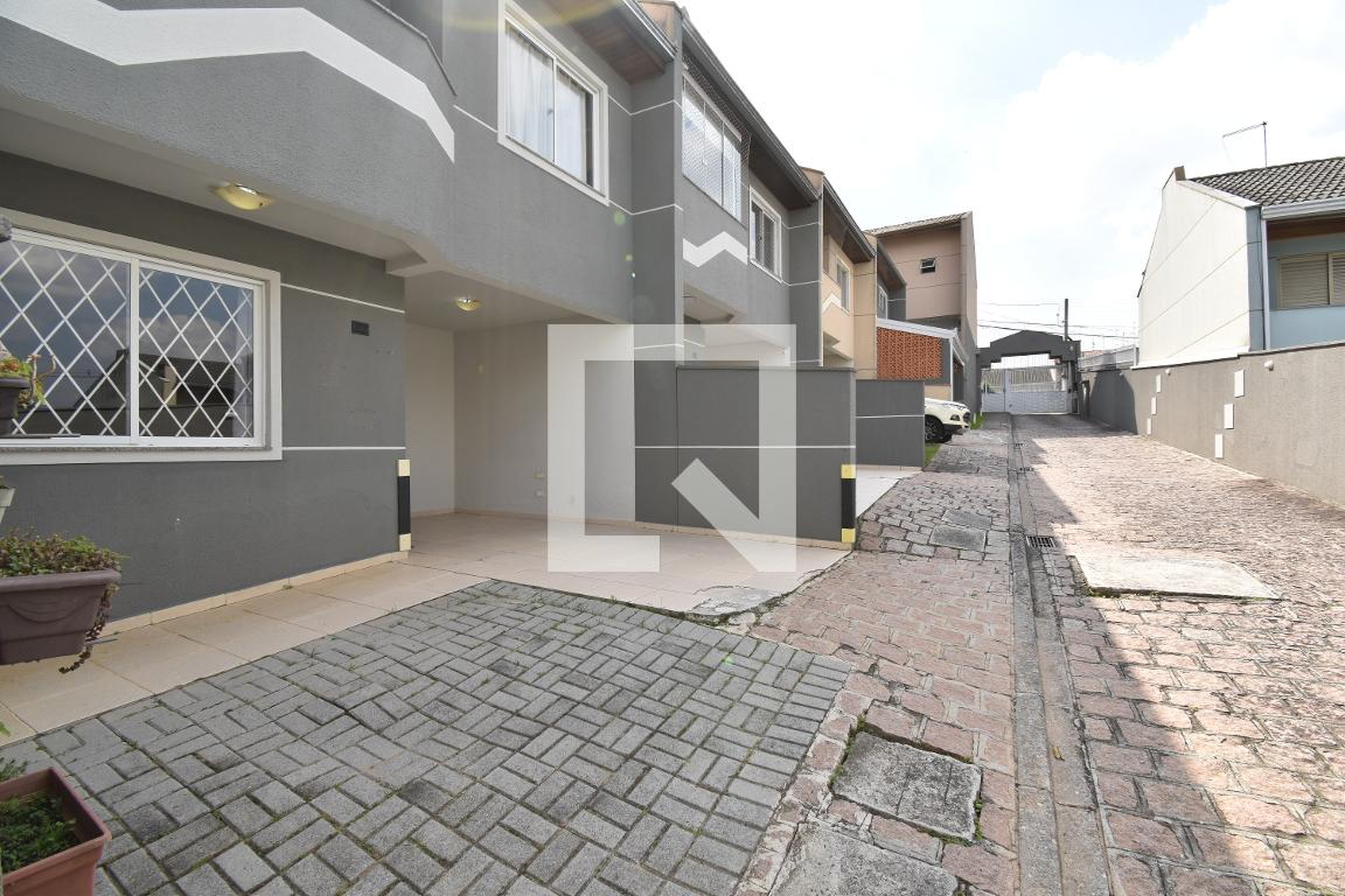 Fachada Condomínio em Rua Rio Negro, 380