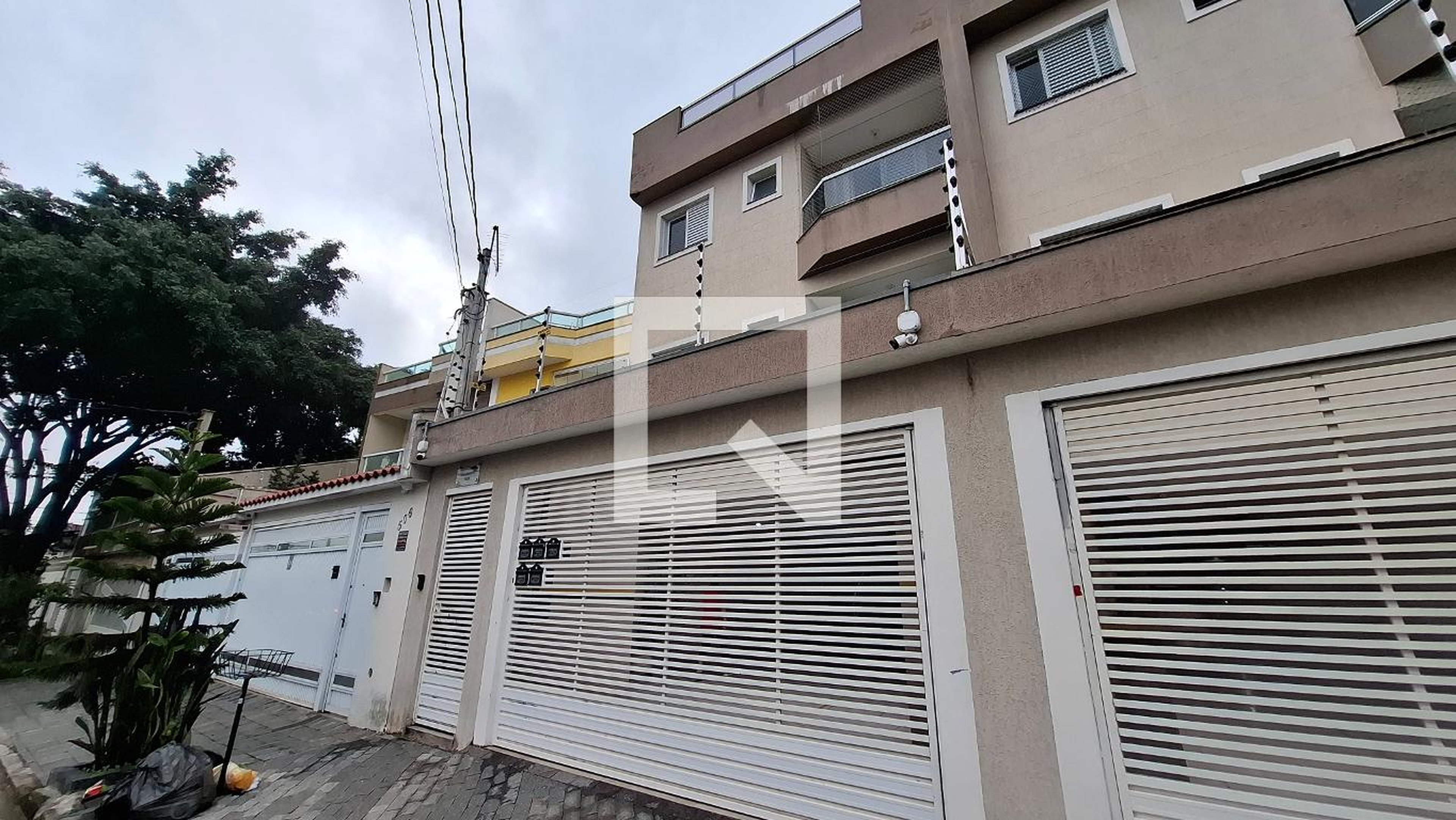 Fachada Condomínio em Rua Manduri, 500