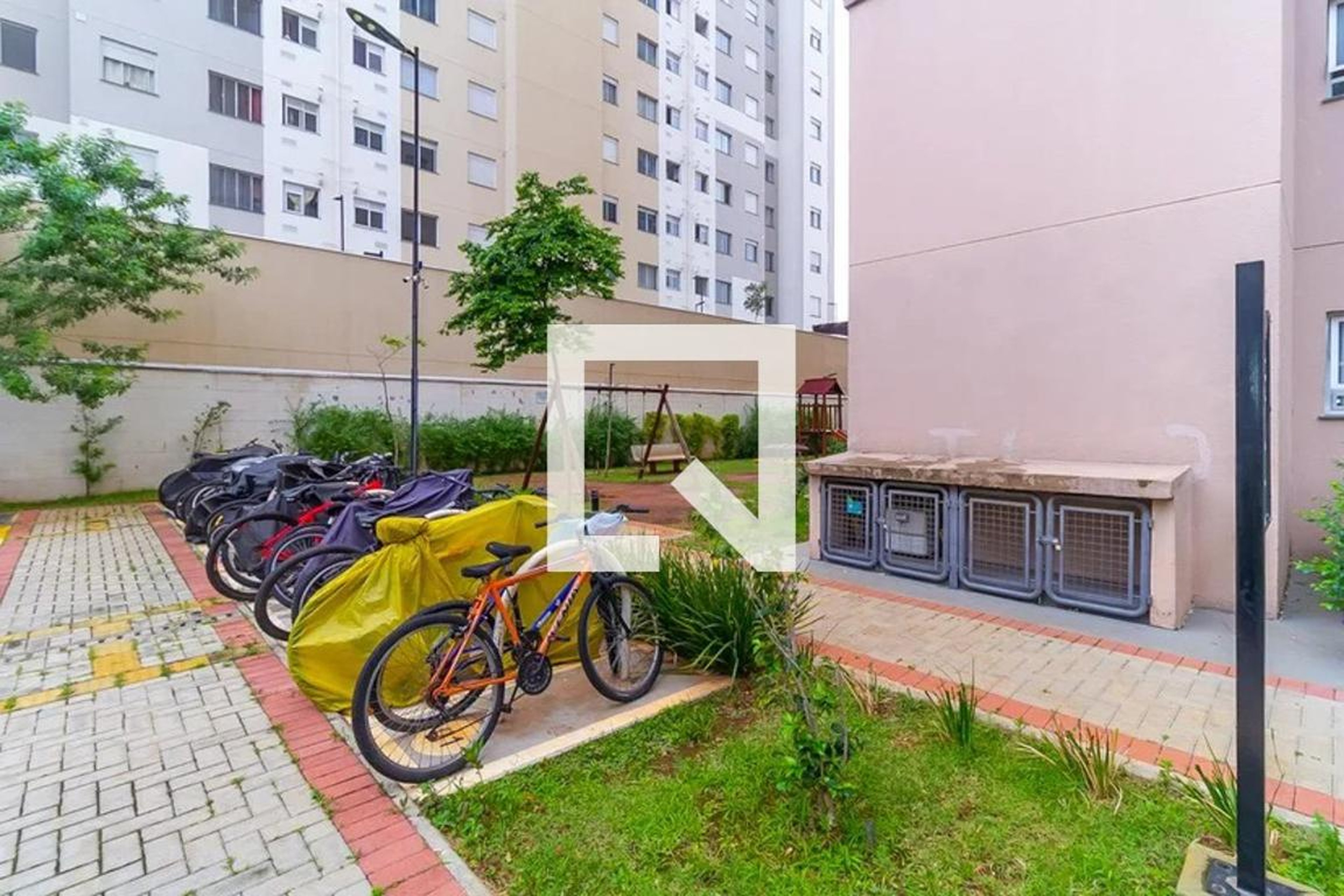 Bicicletário - Dez Vila Ema