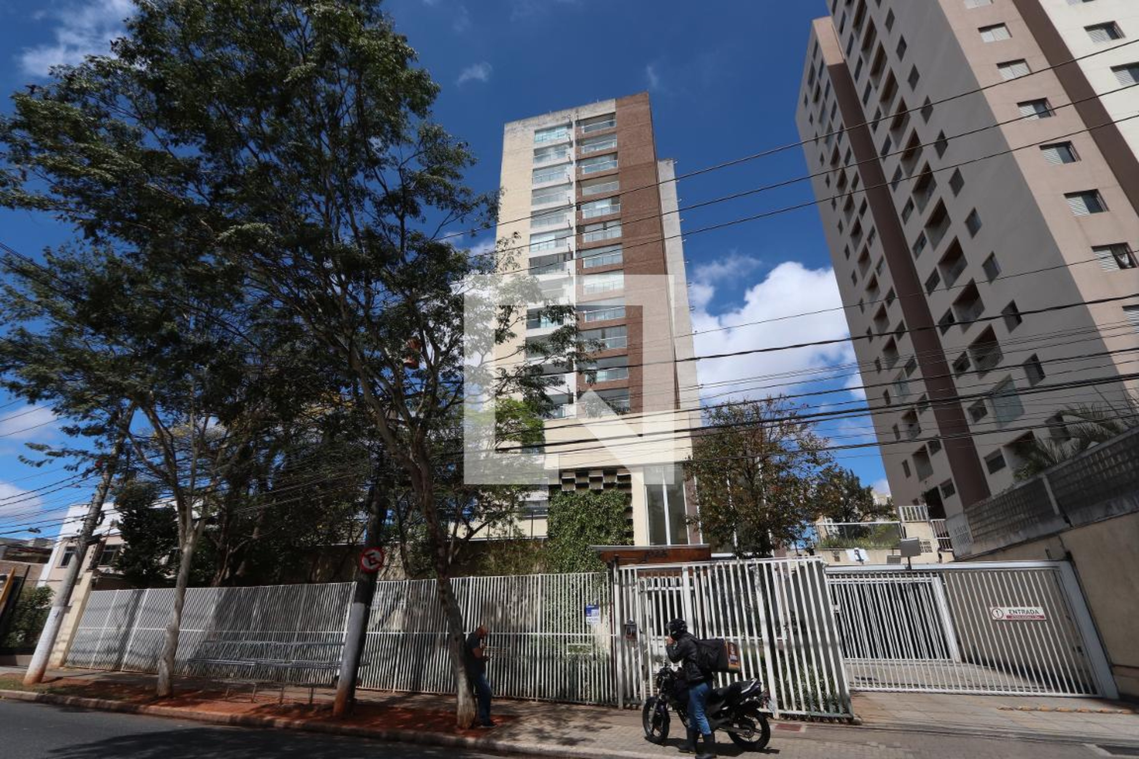 Fachada Residencial Família Vila Ema