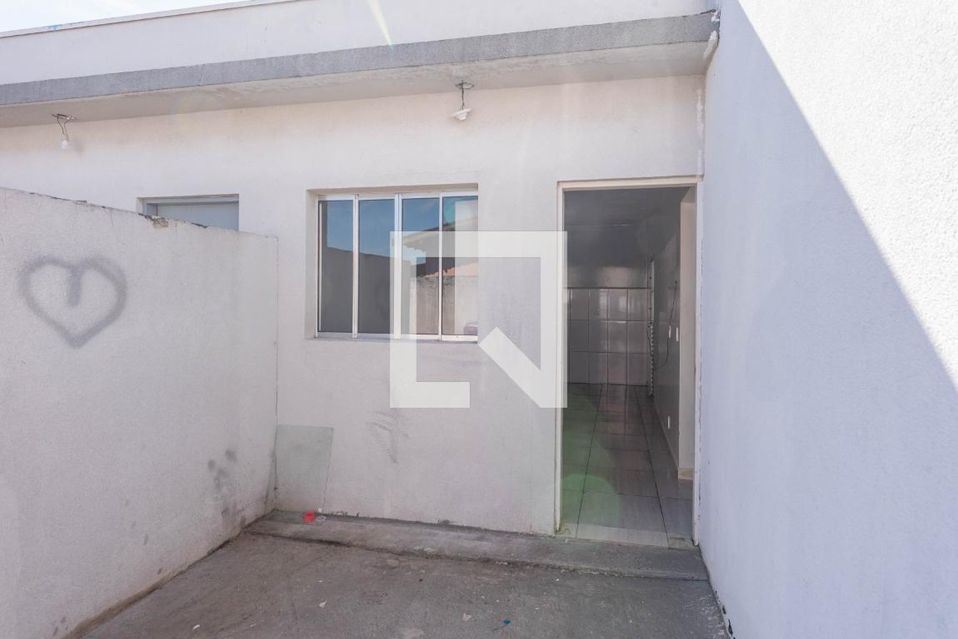 Fachada Condomínio em Rua Chrispim Gomes, 517