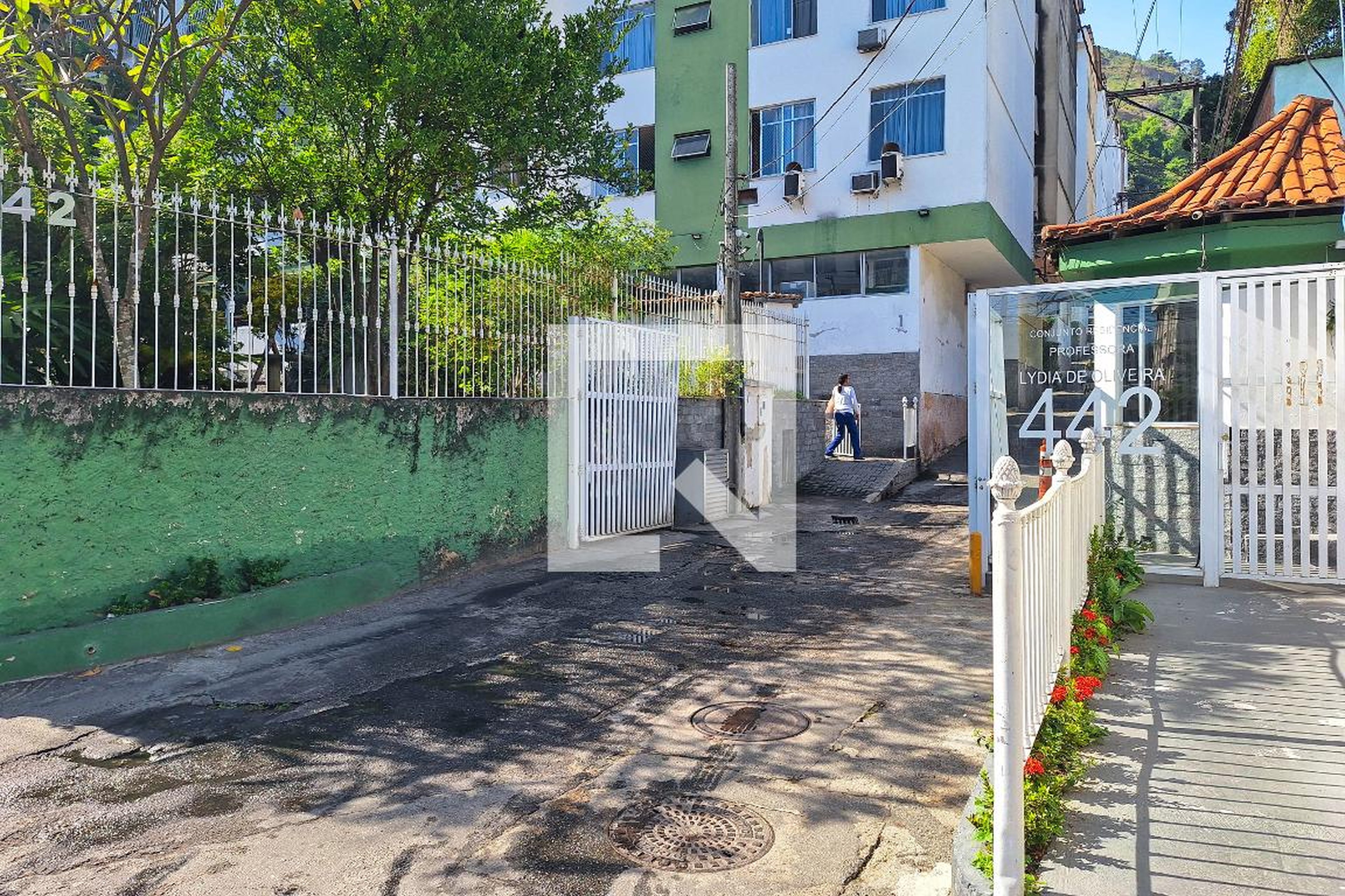 Fachada Condomínio em Rua Benjamin Constant, 422