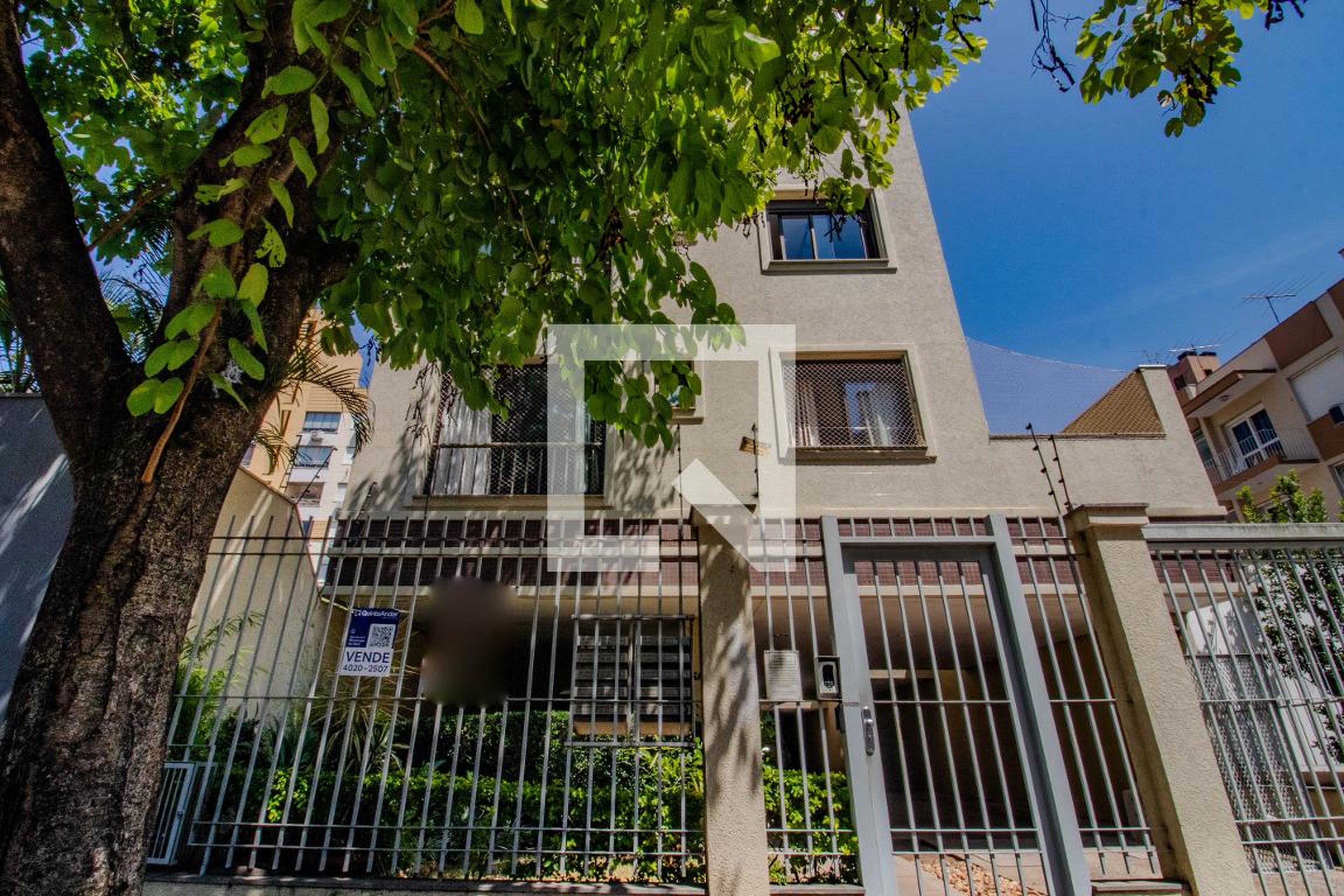 Fachada Condomínio em Rua Luis Luz, 53