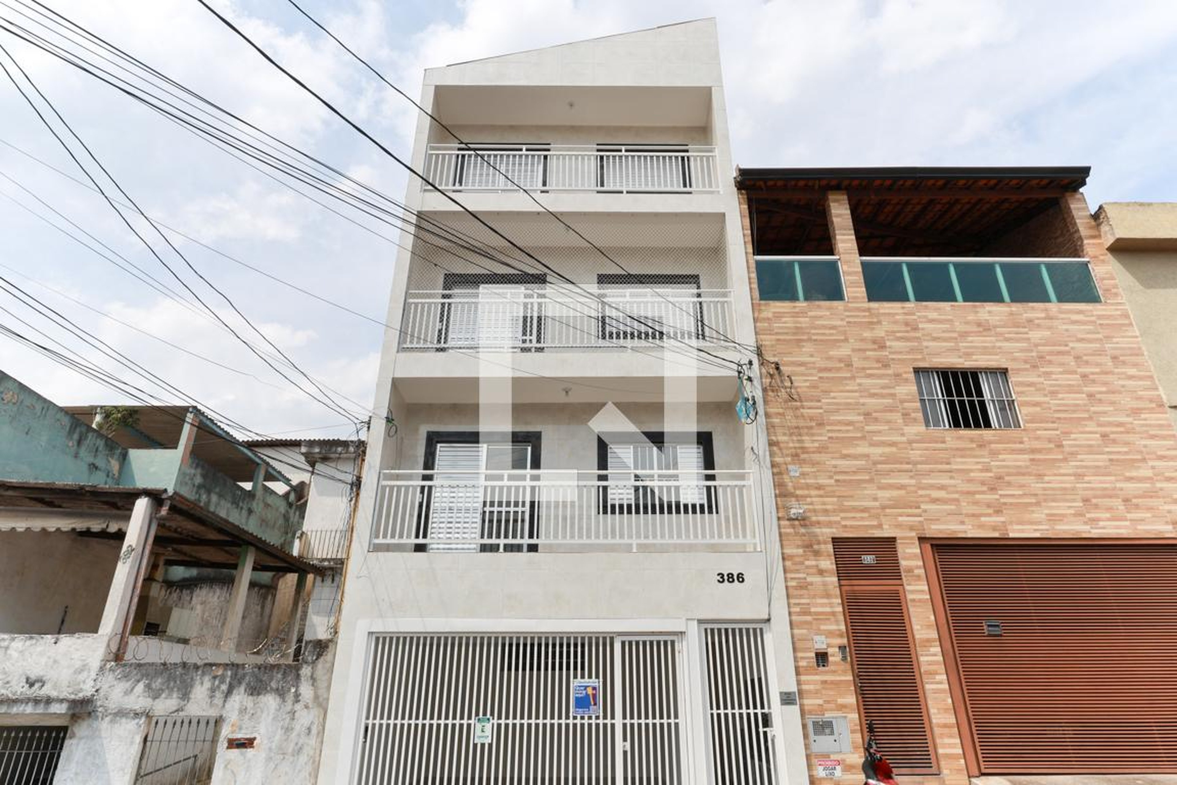 Fachada do prédio Condomínio em Rua Said Saad, 386