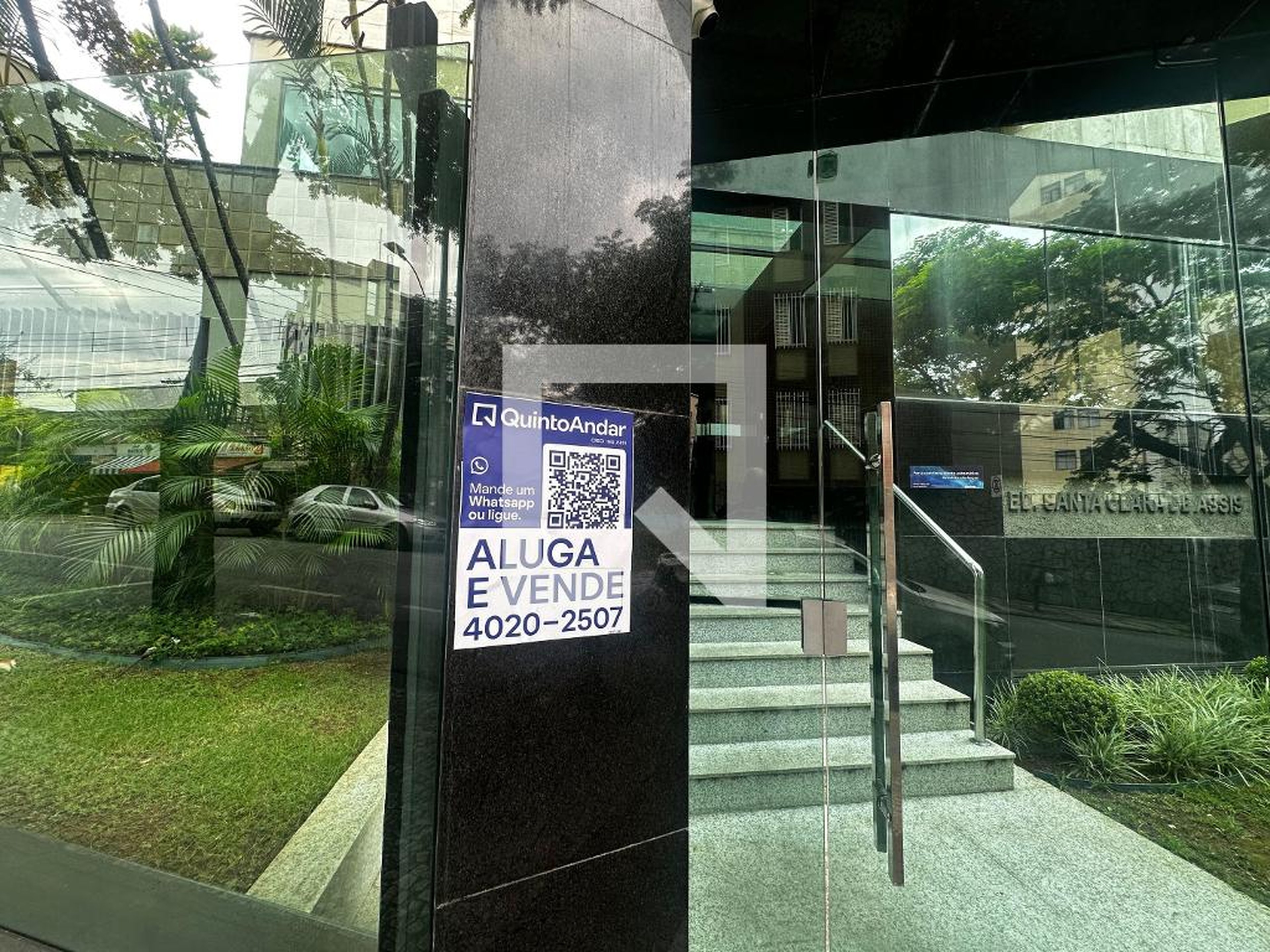 Fachada Condomínio em Praça Mém de Sá, 30