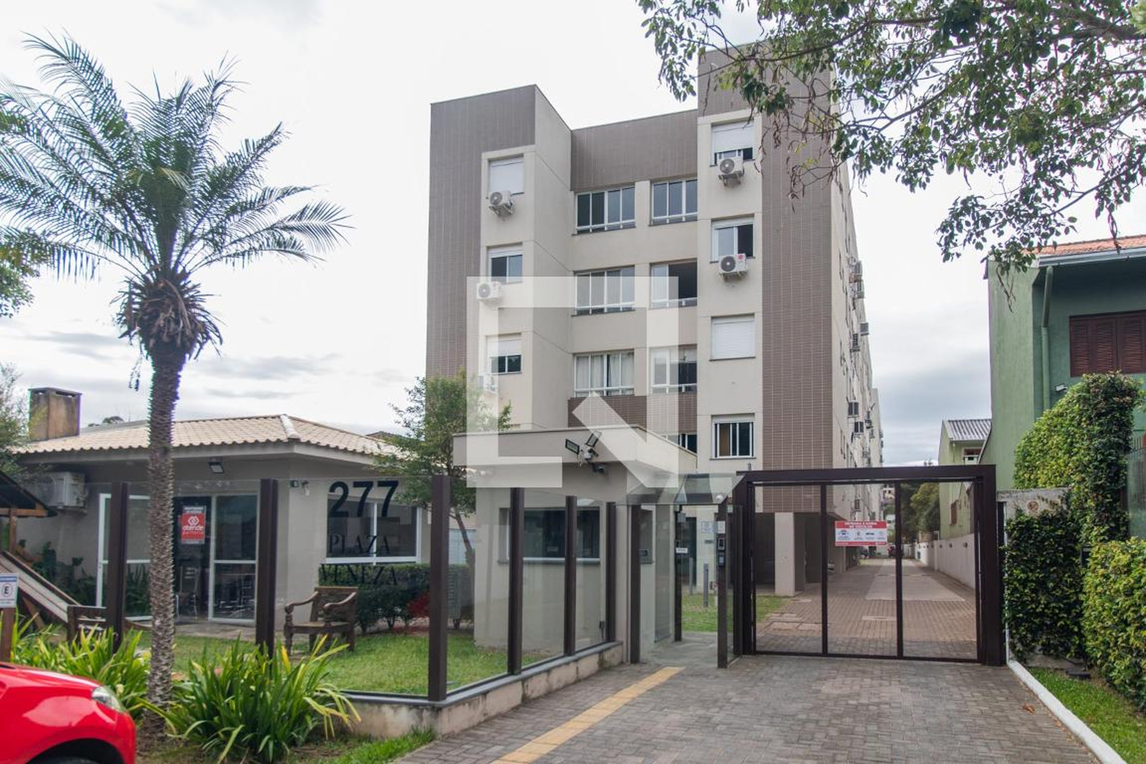 Fachada Condomínio Plaza Veneza