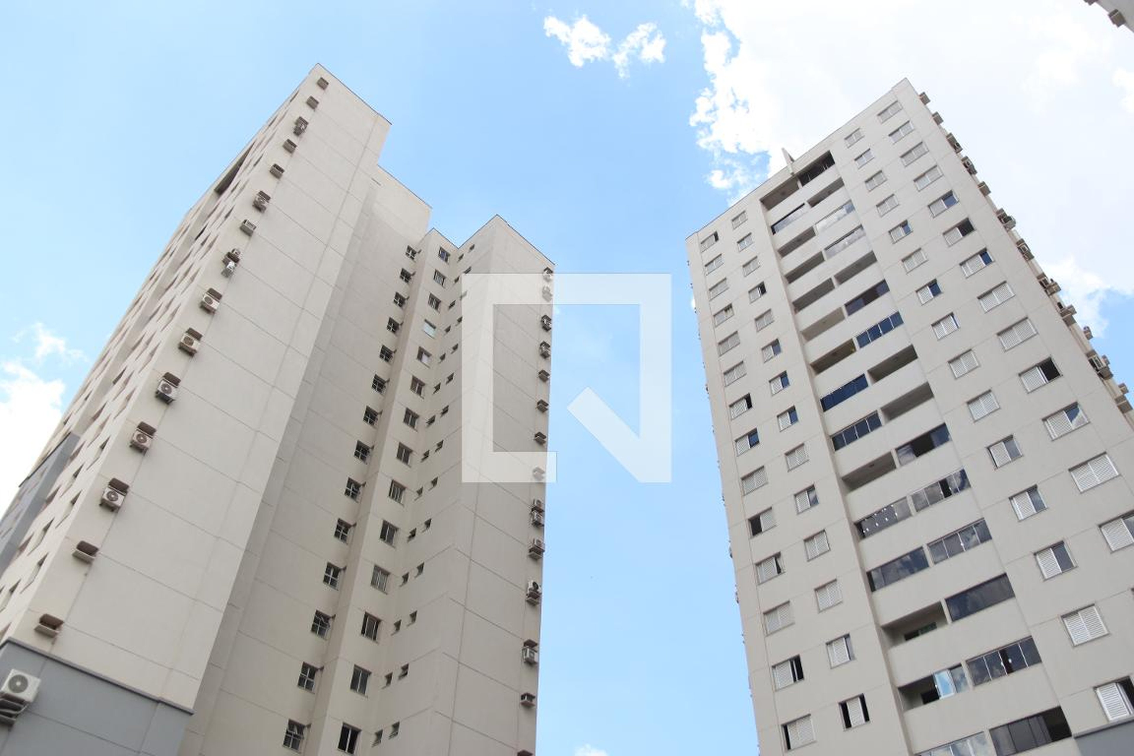 Fachada Condomínio em Avenida Armando de Godoy, 182