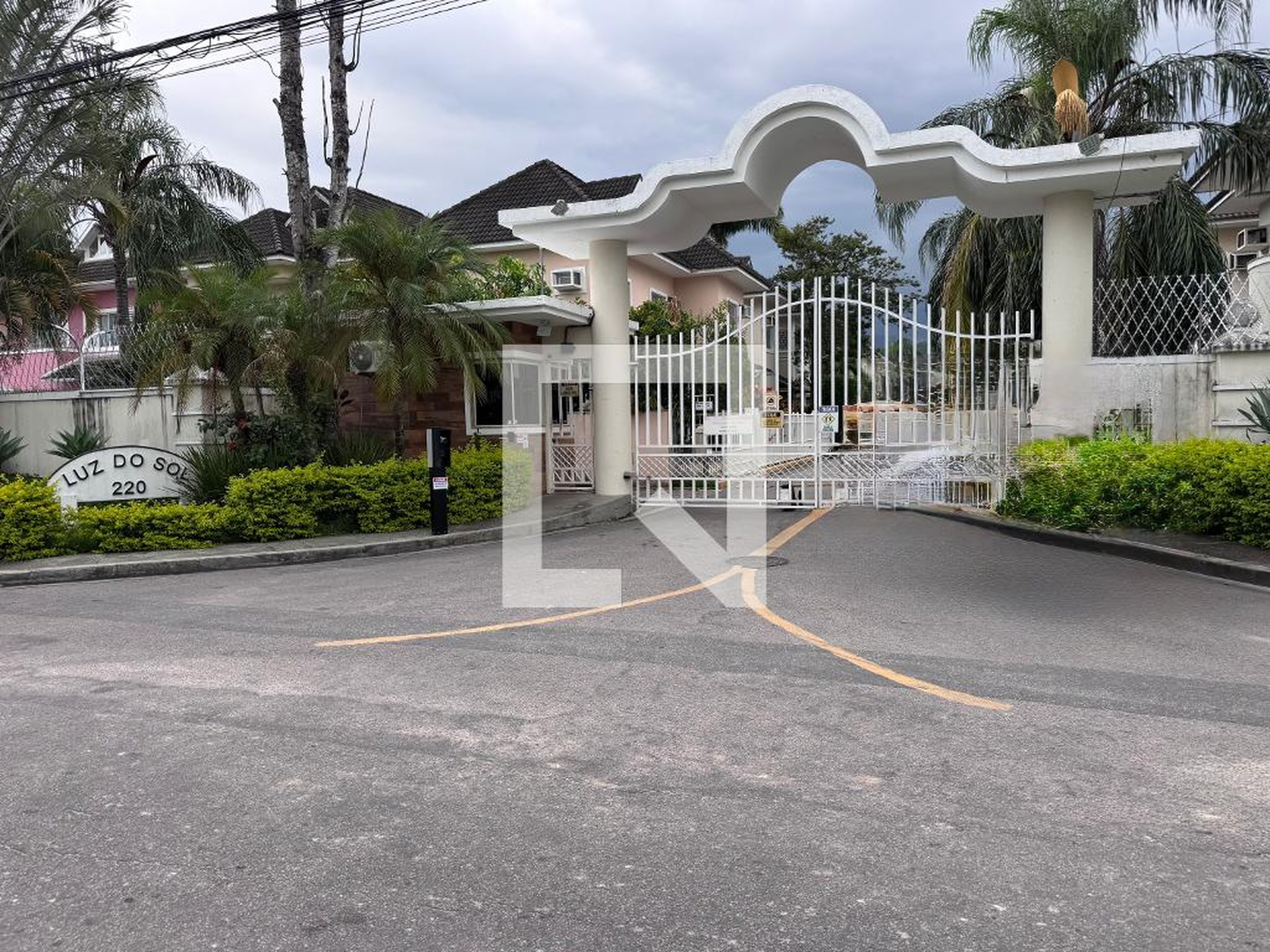 Fachada Condomínio Luz do Sol