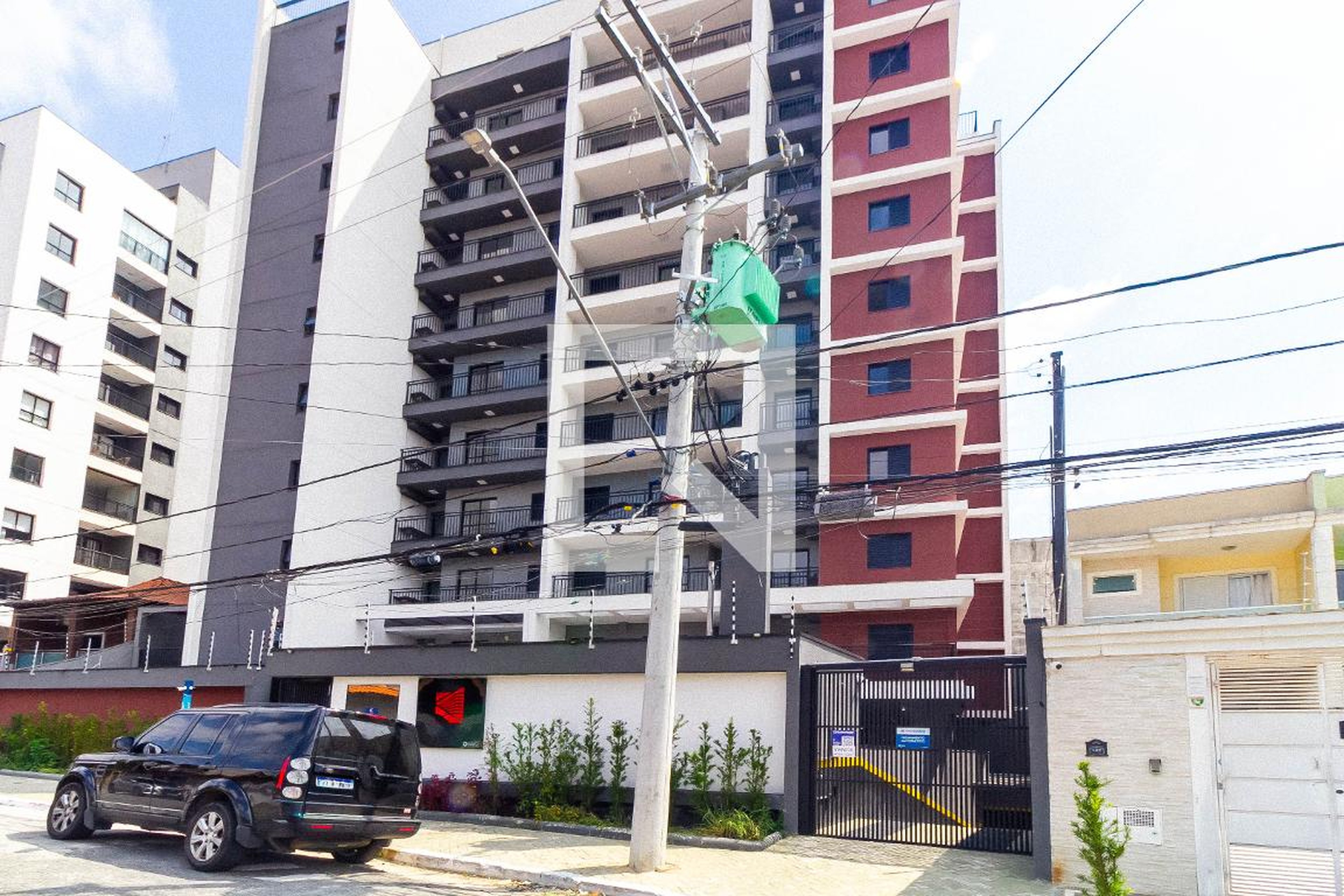Fachada Condomínio em Rua Ingaíbos, 73