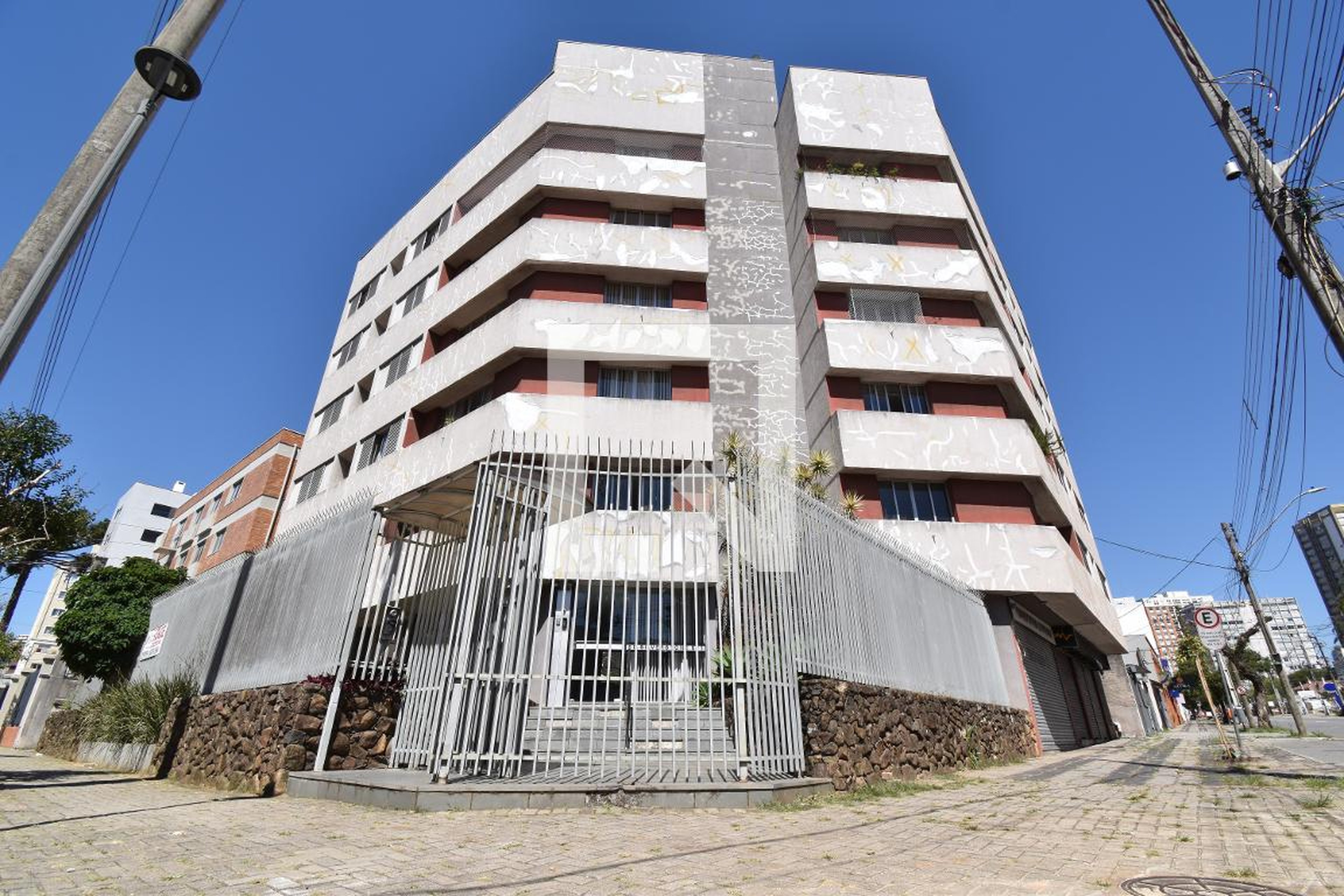 Fachada do Prédio Condomínio em Rua Sete de Abril, 571