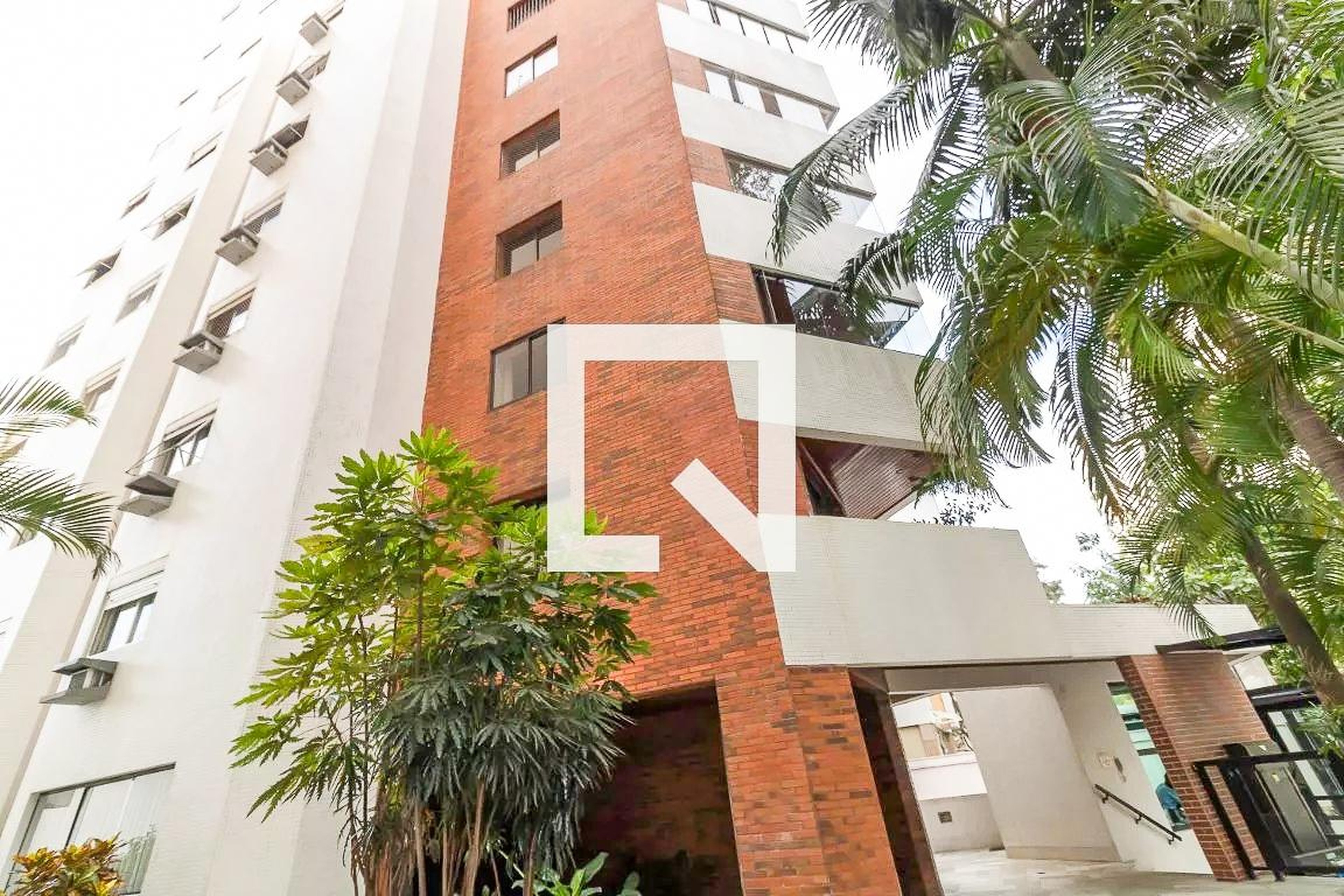 Fachada Edifício Adina