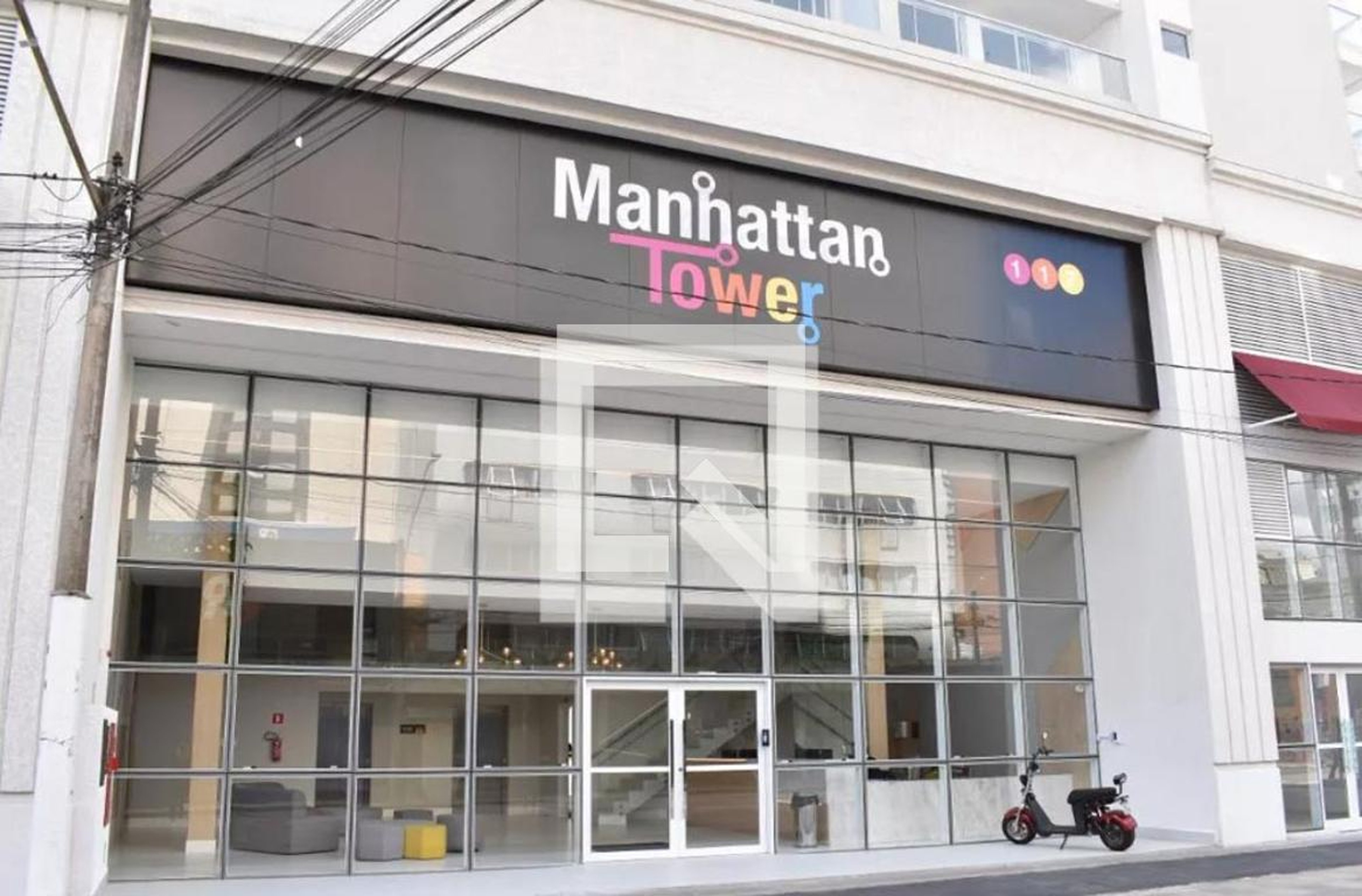 Fachada do Condomínio Condomínio em Rua Lourenço Pinto, 117