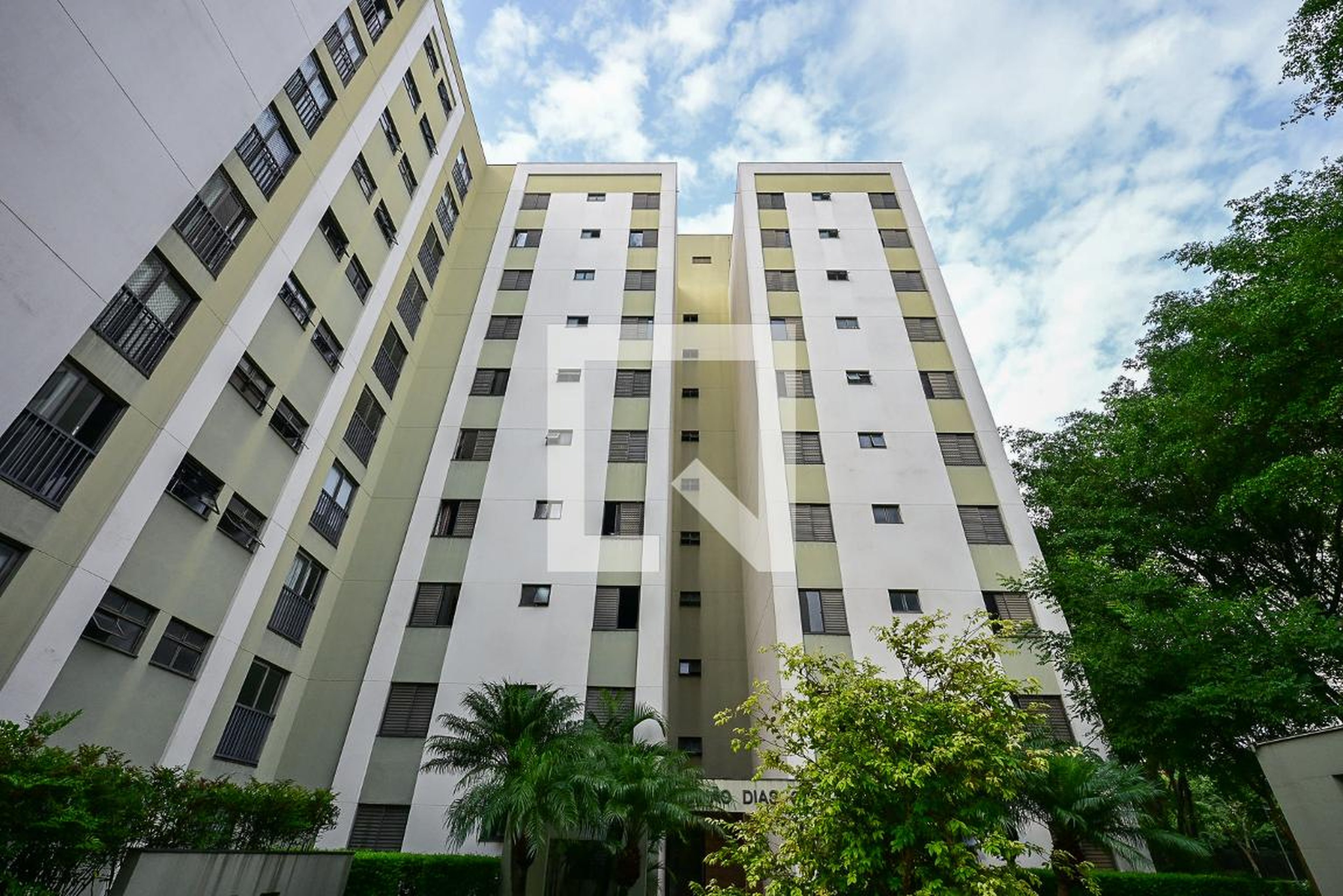 Fachada Condomínio Bandeirantes