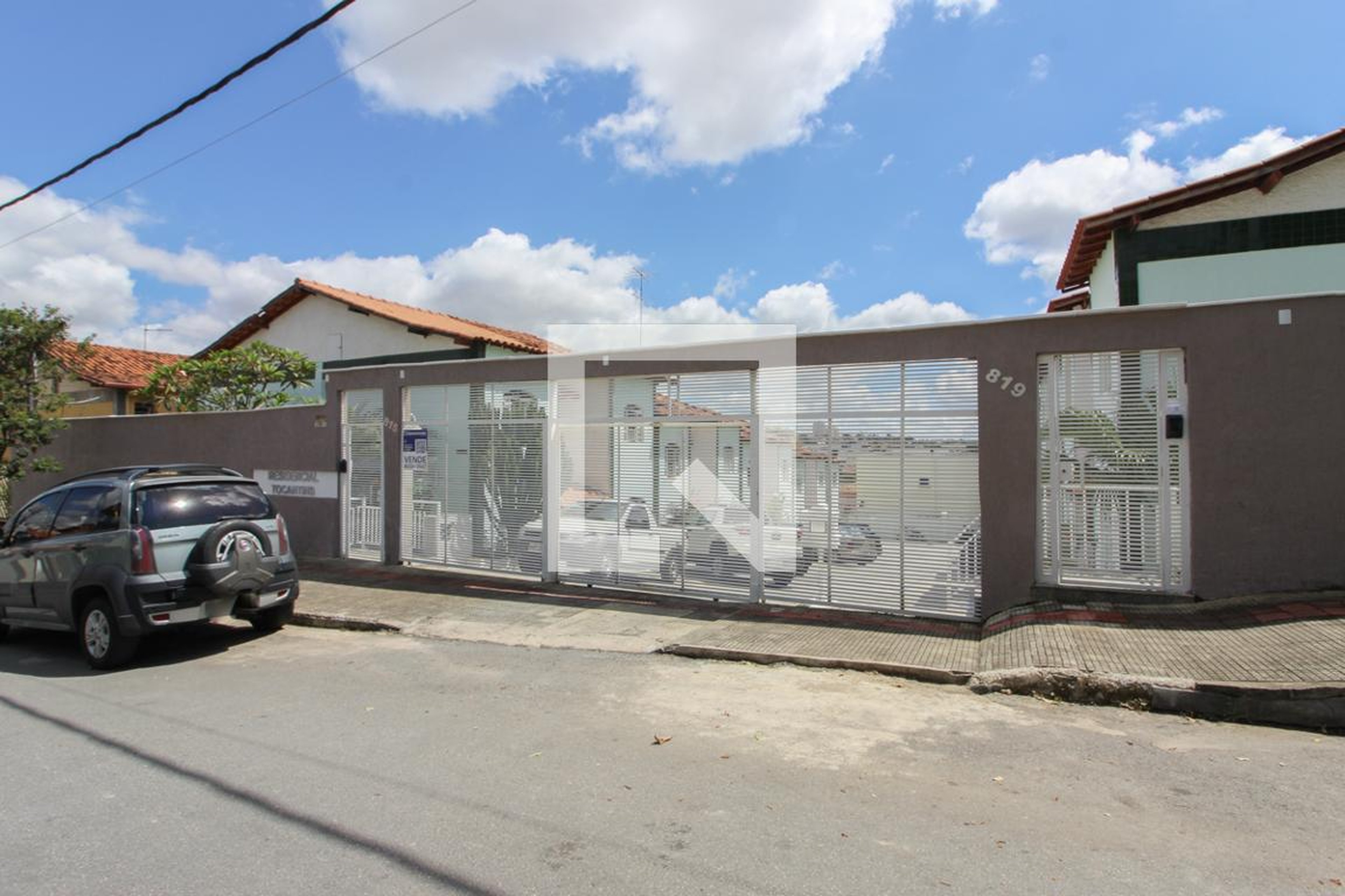 Fachada Condomínio em Rua Deputado José Raimundo, 815