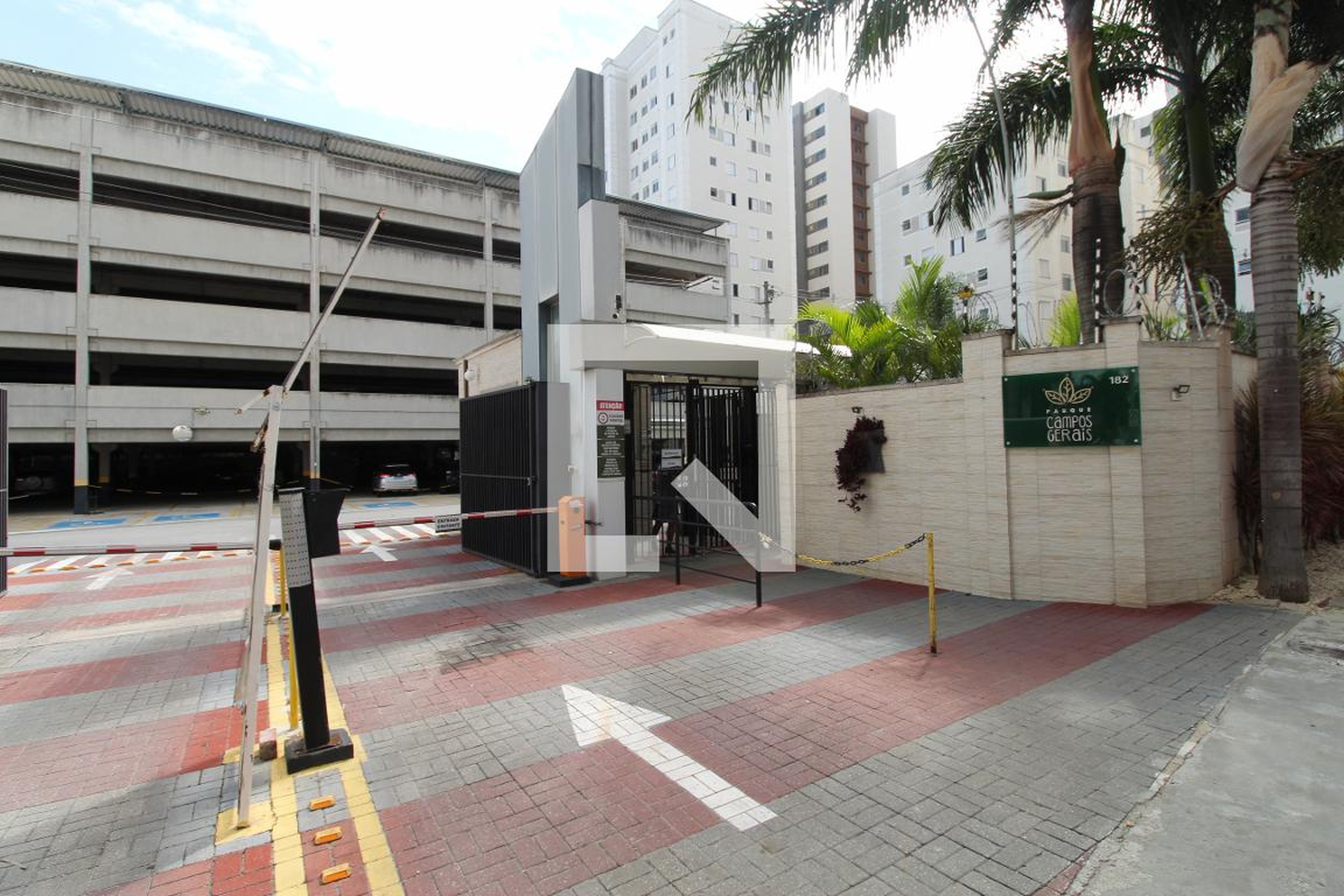 Fachada Condomínio Spazio Campos Gerais