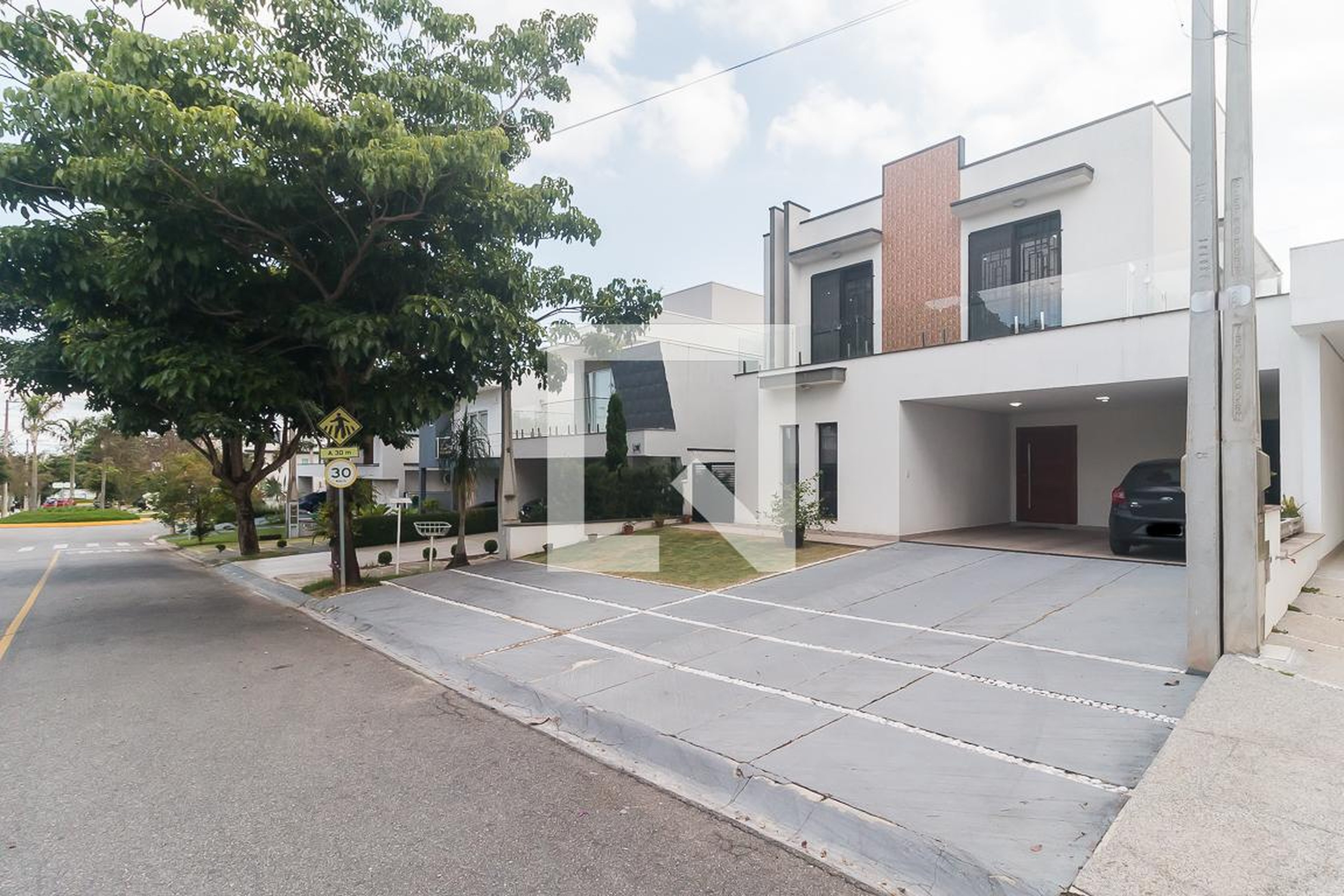 Fachada Condomínio em Avenida Expedicionário José Barca, 283