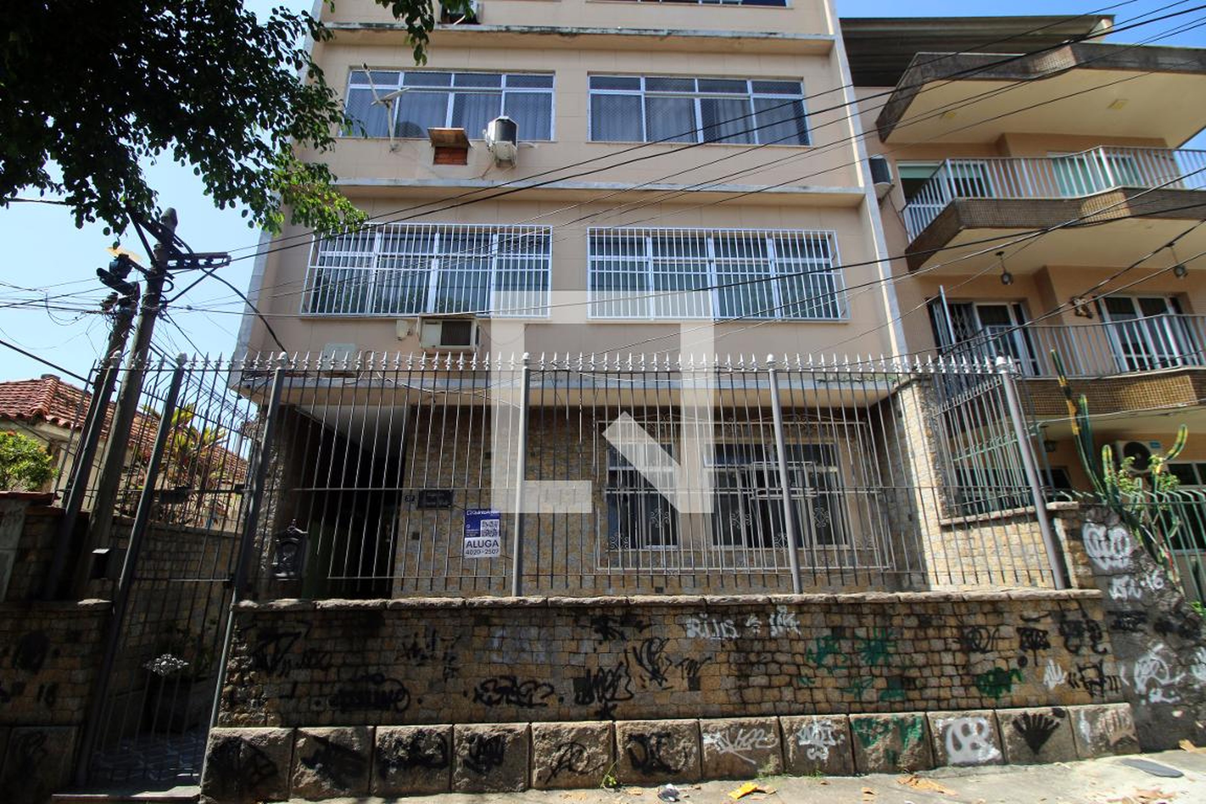 Fachada do Prédio Condomínio em Rua Peçanha Povoas, 37