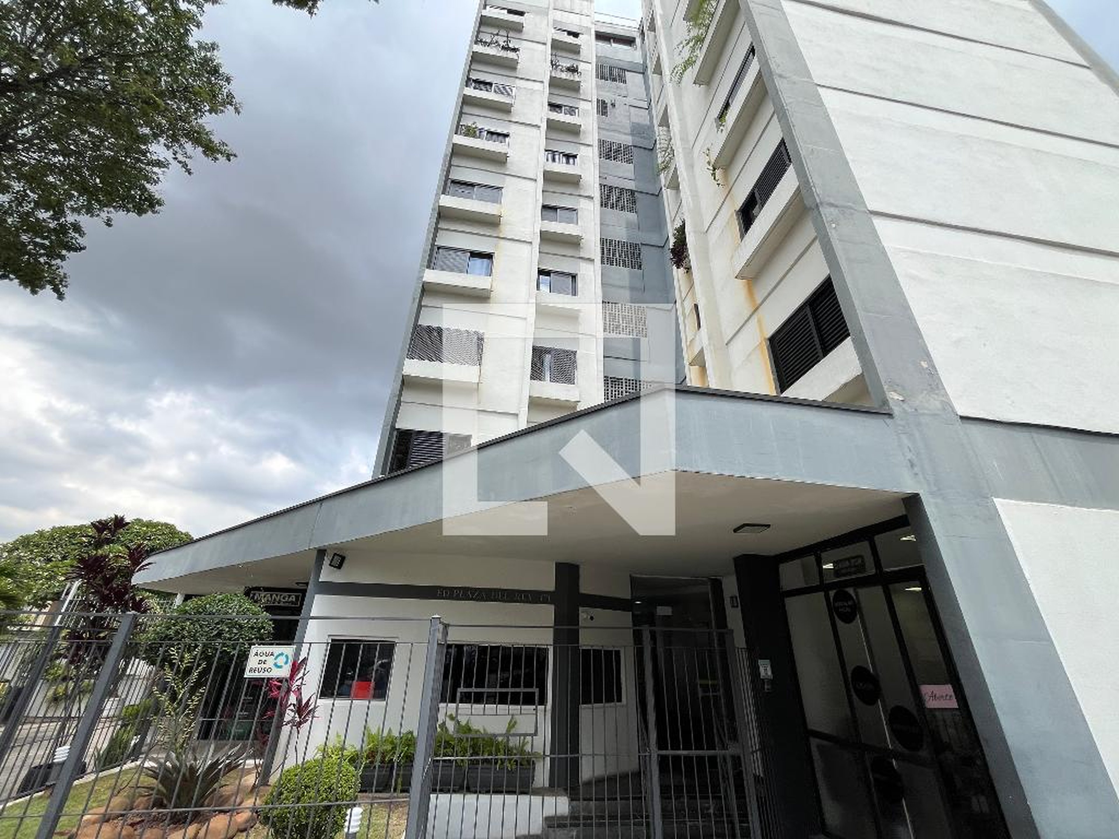 Fachada Condomínio Plaza Del Rey