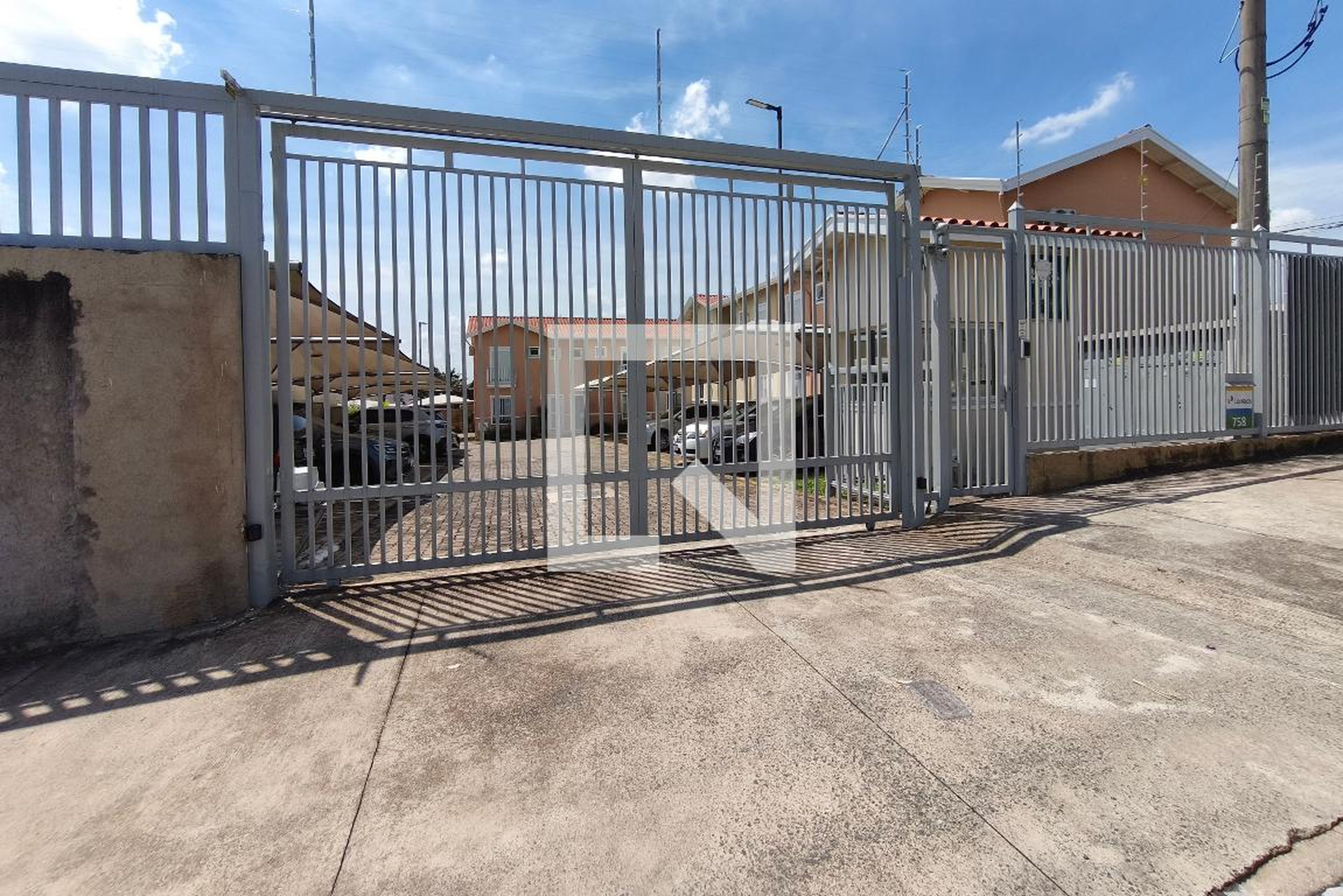 Fachada do Condomínio Condomínio em Rua Doutor Sylvio Carvalhaes, 759