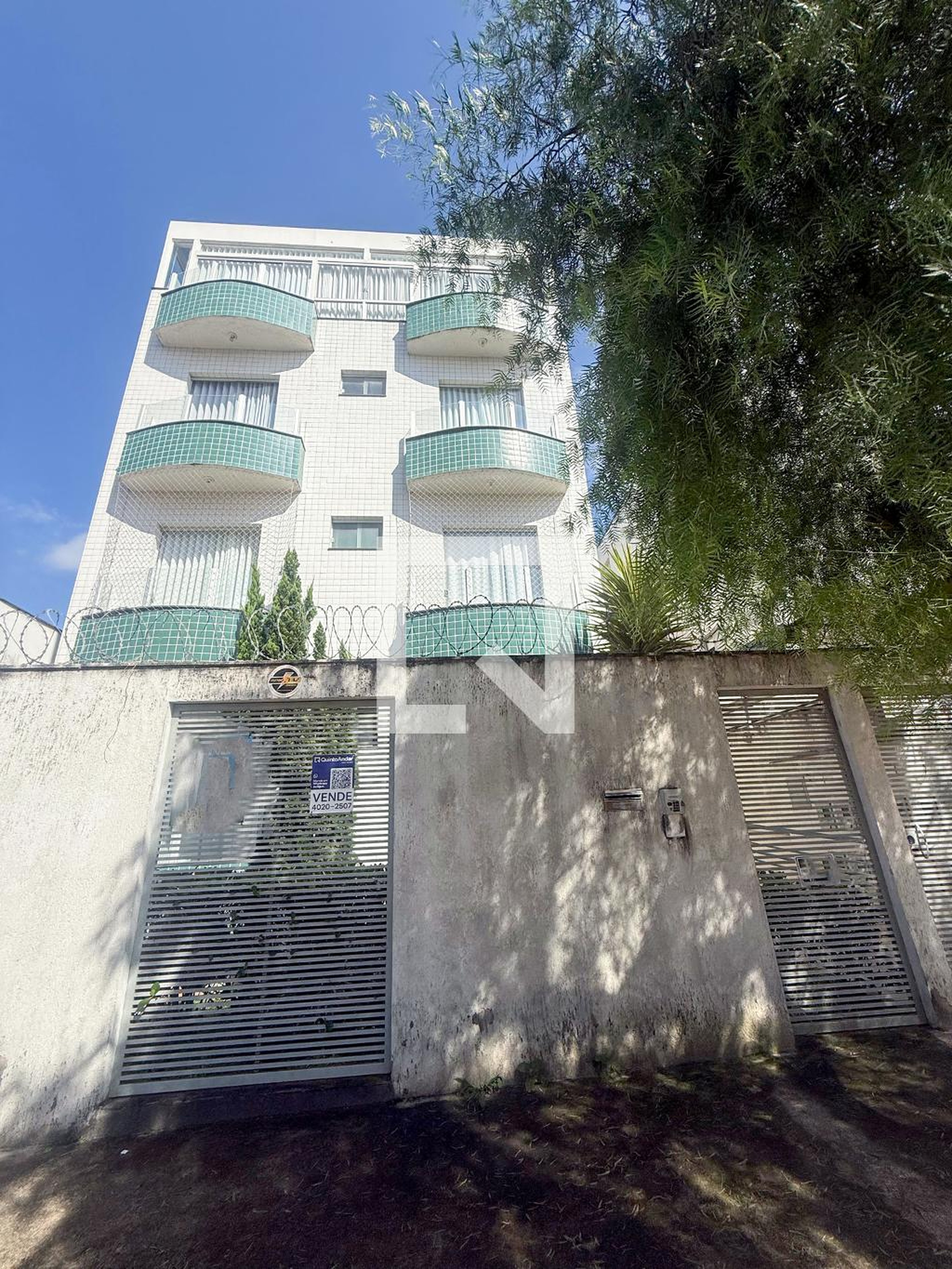 Fachada Condomínio em Rua Sofía, 108