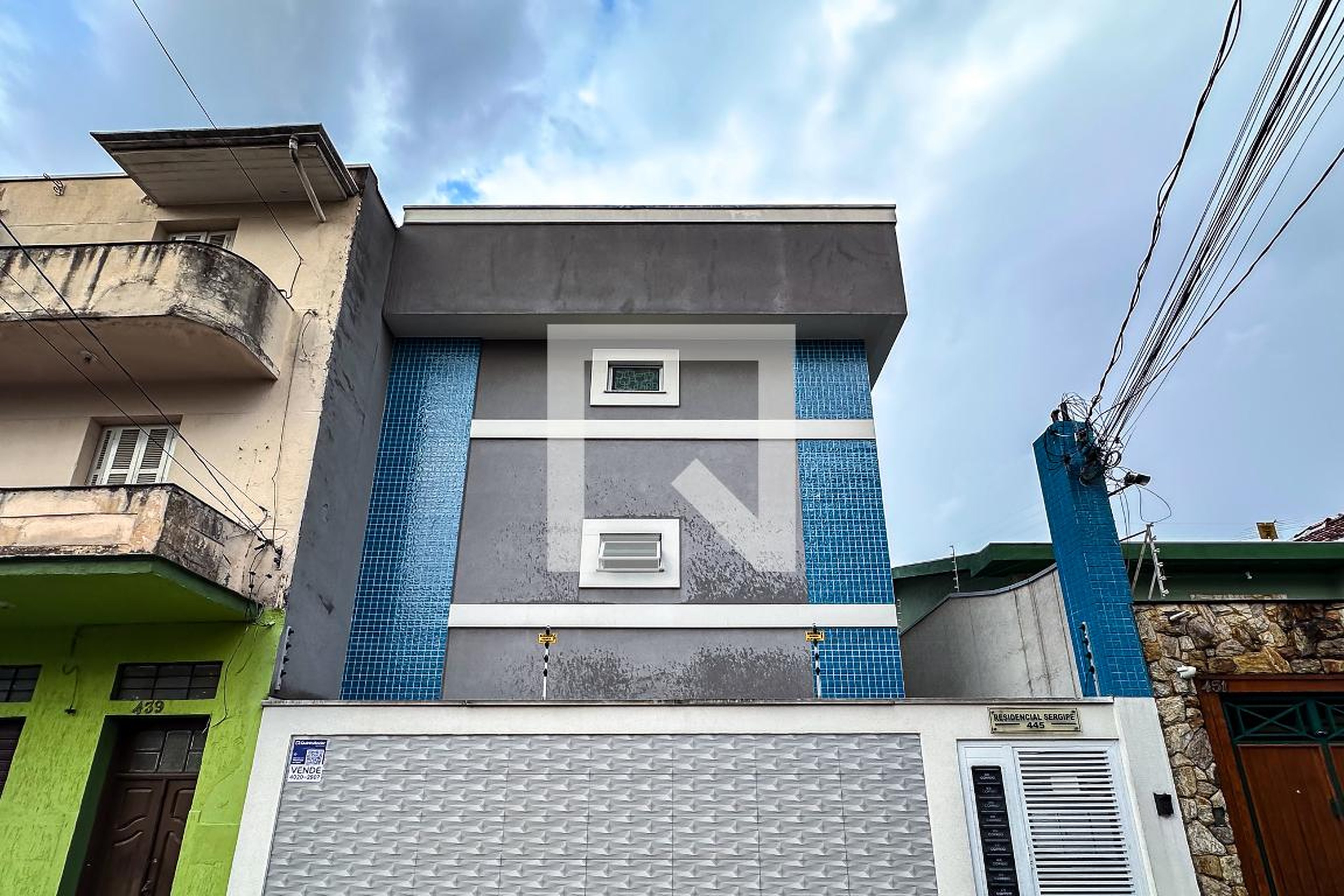 Fachada Condomínio em Rua Itabaiana, 445